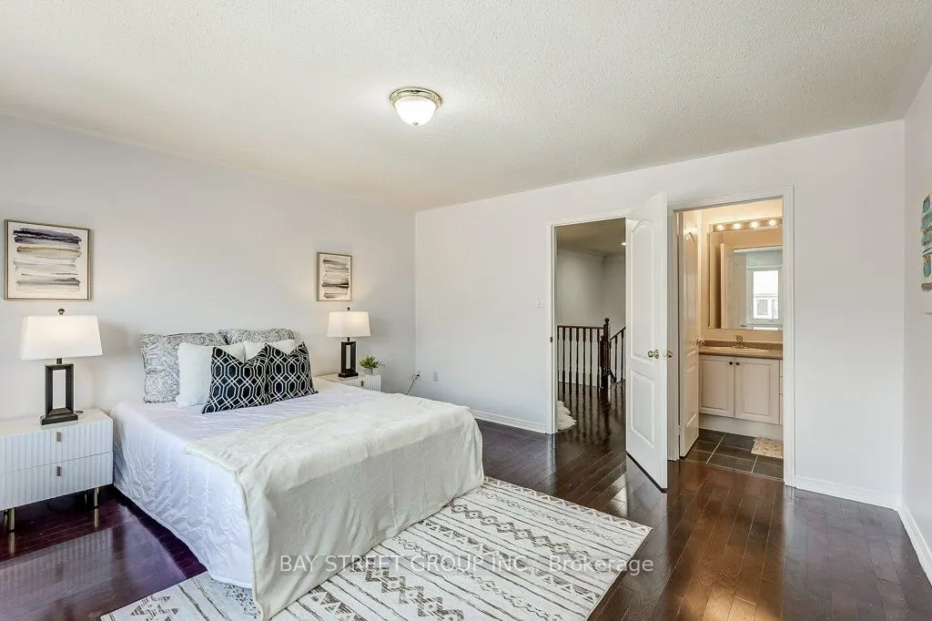 8 Edhouse Avenue