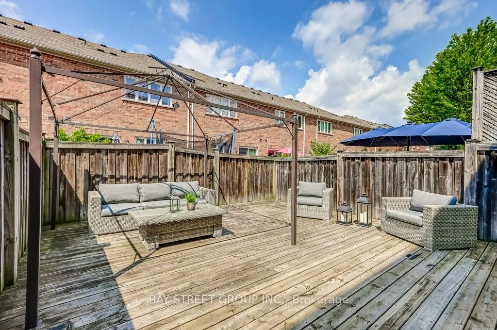 8 Edhouse Avenue