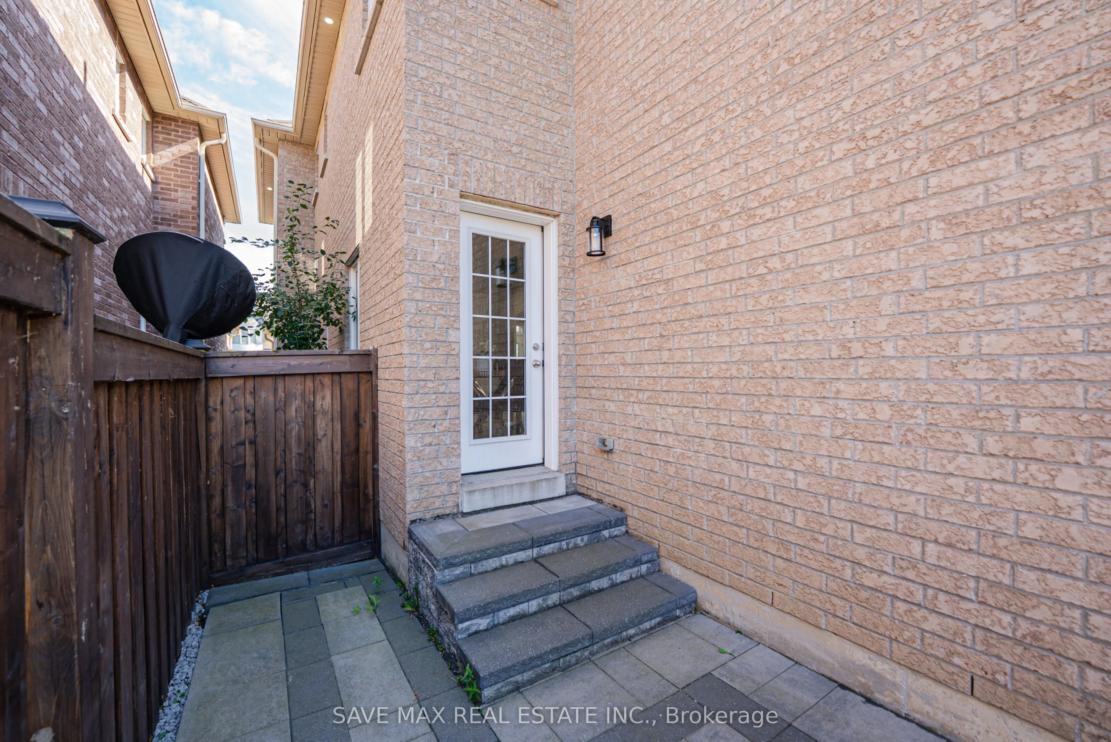 113 Sharplin Drive