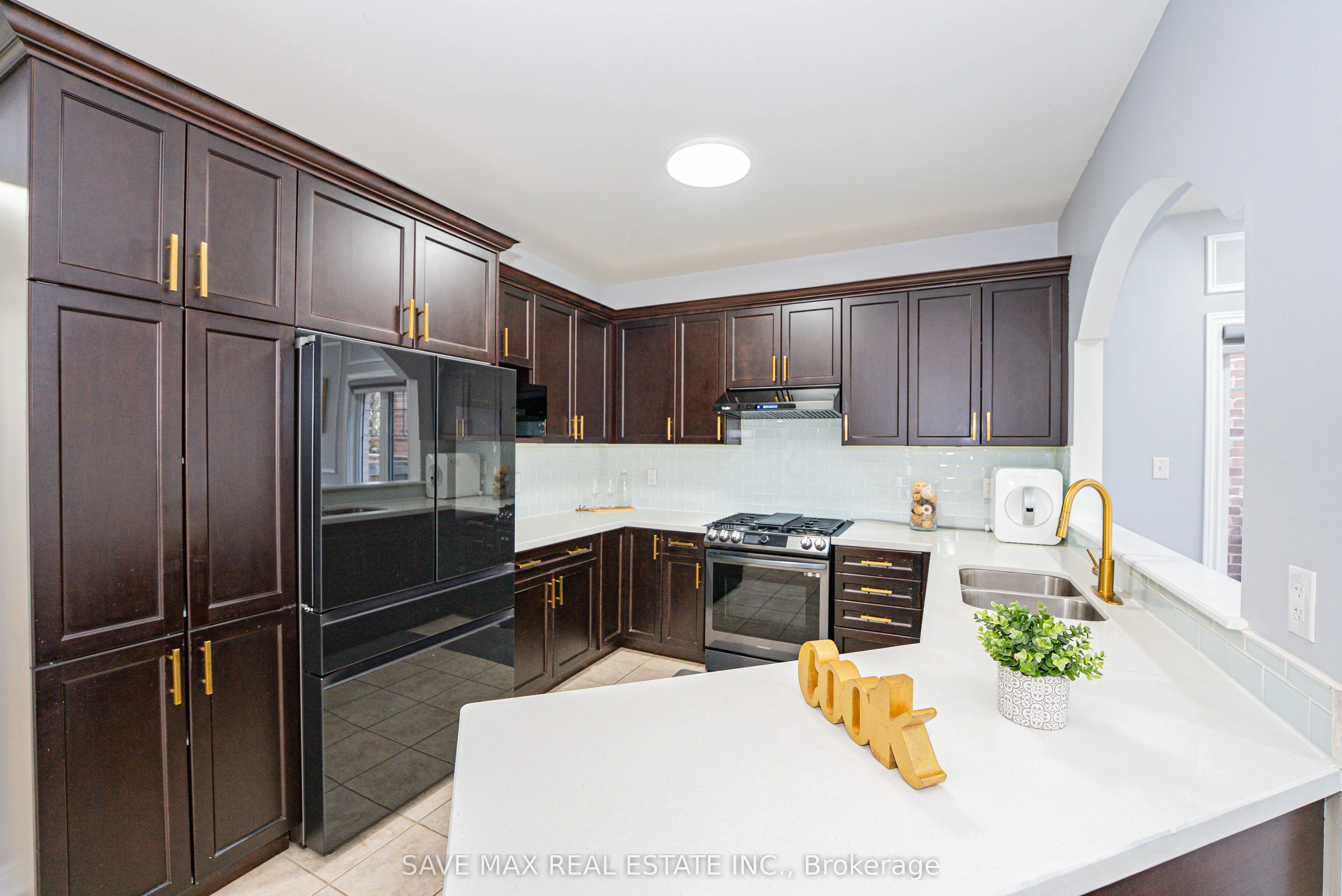 113 Sharplin Drive