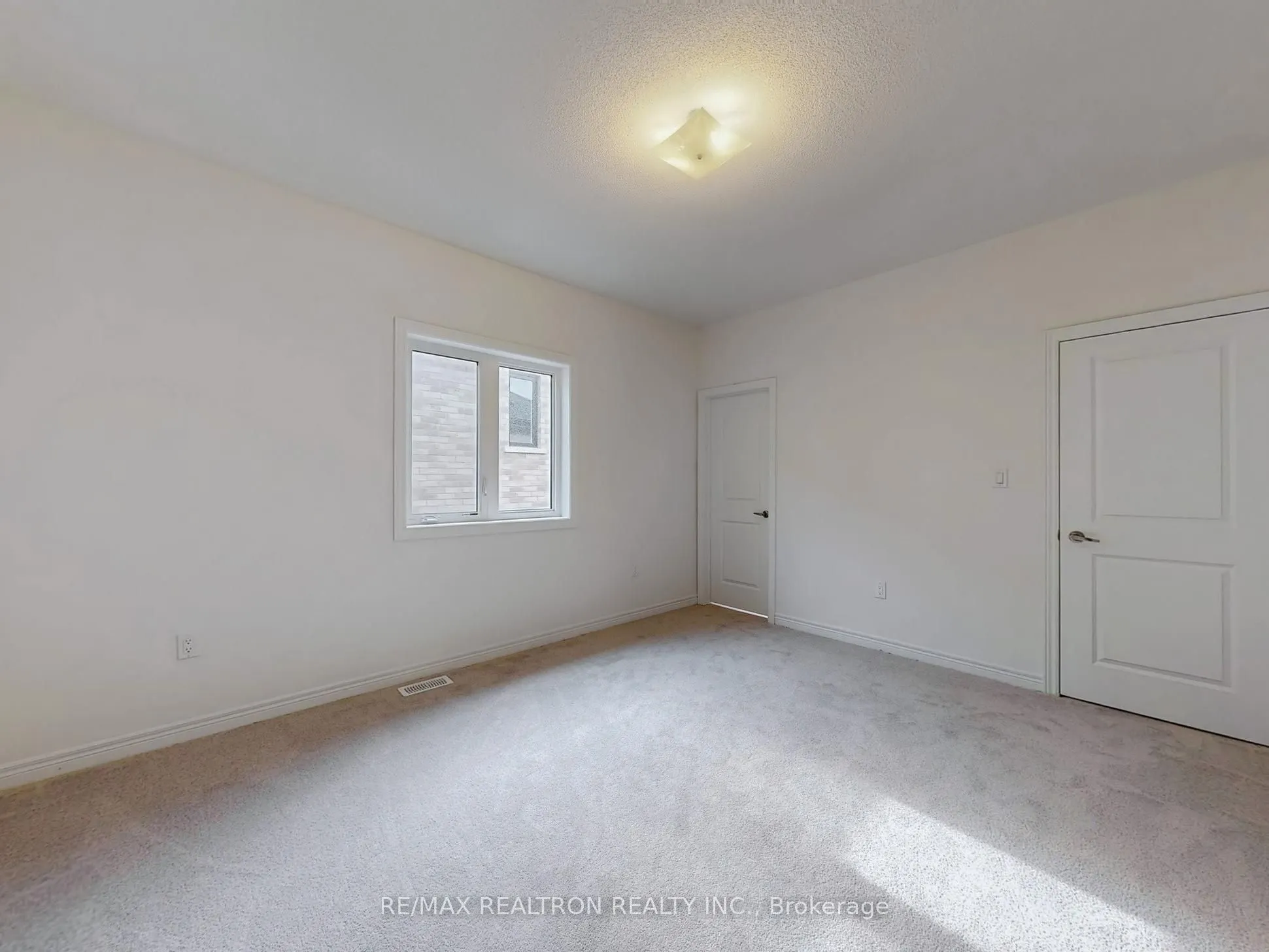 1260 Talisman Manor