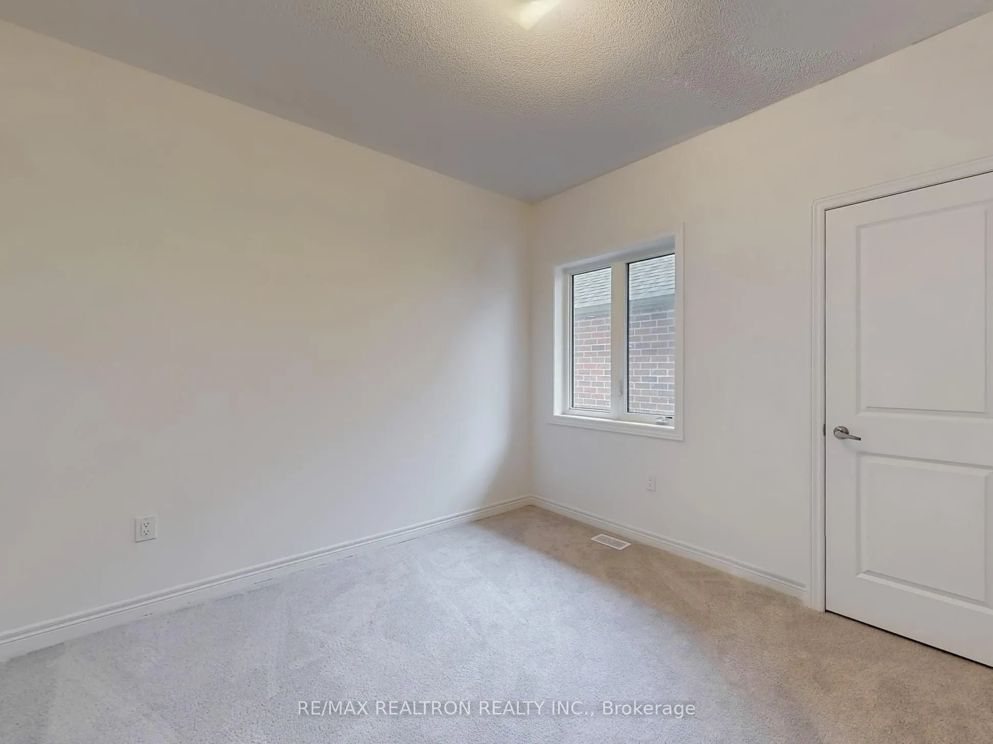 1260 Talisman Manor