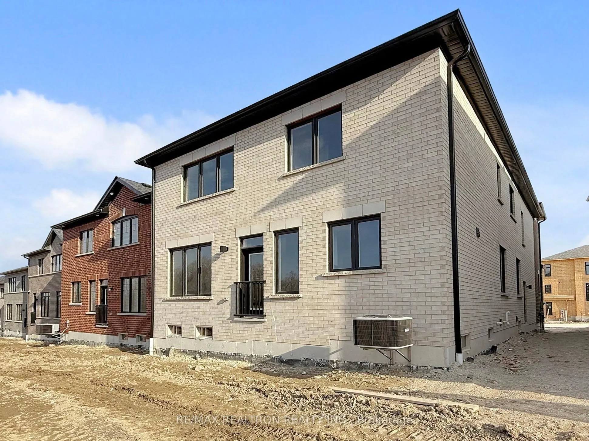 1260 Talisman Manor