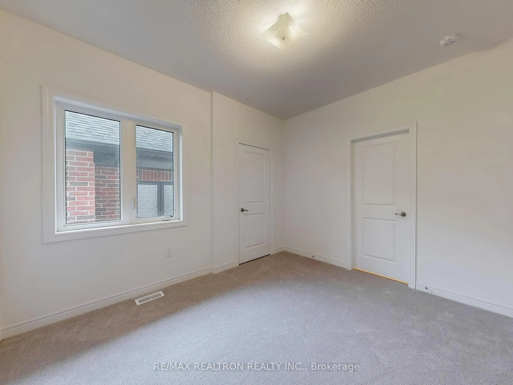 1260 Talisman Manor