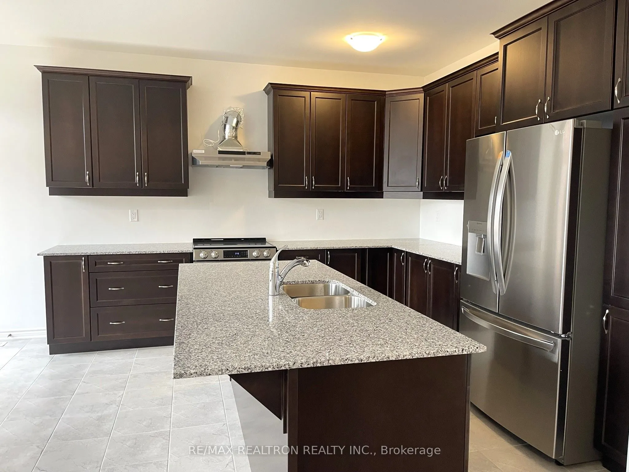 1505 Honey Locust Place