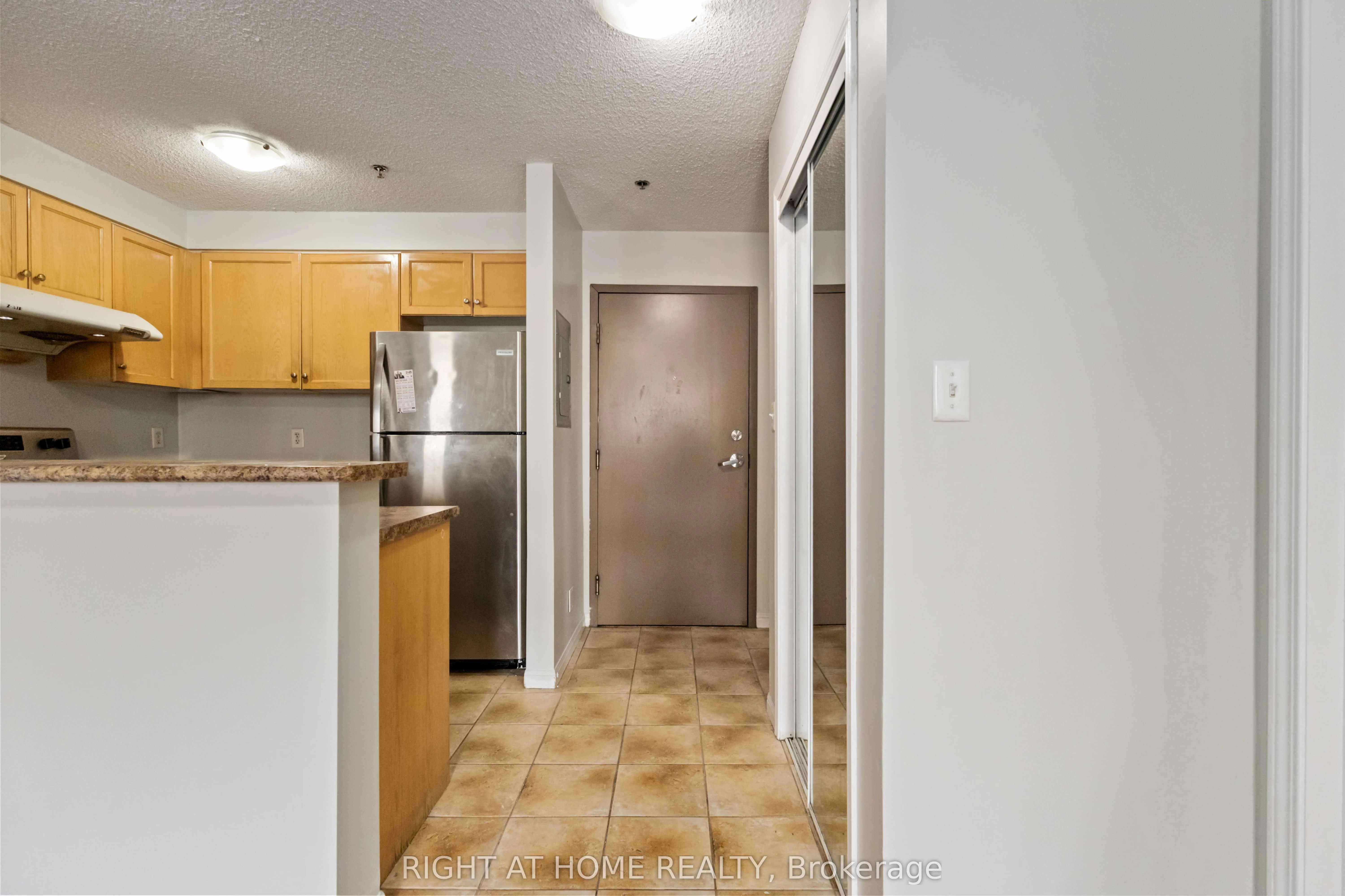 5235 Finch Avenue E, #202