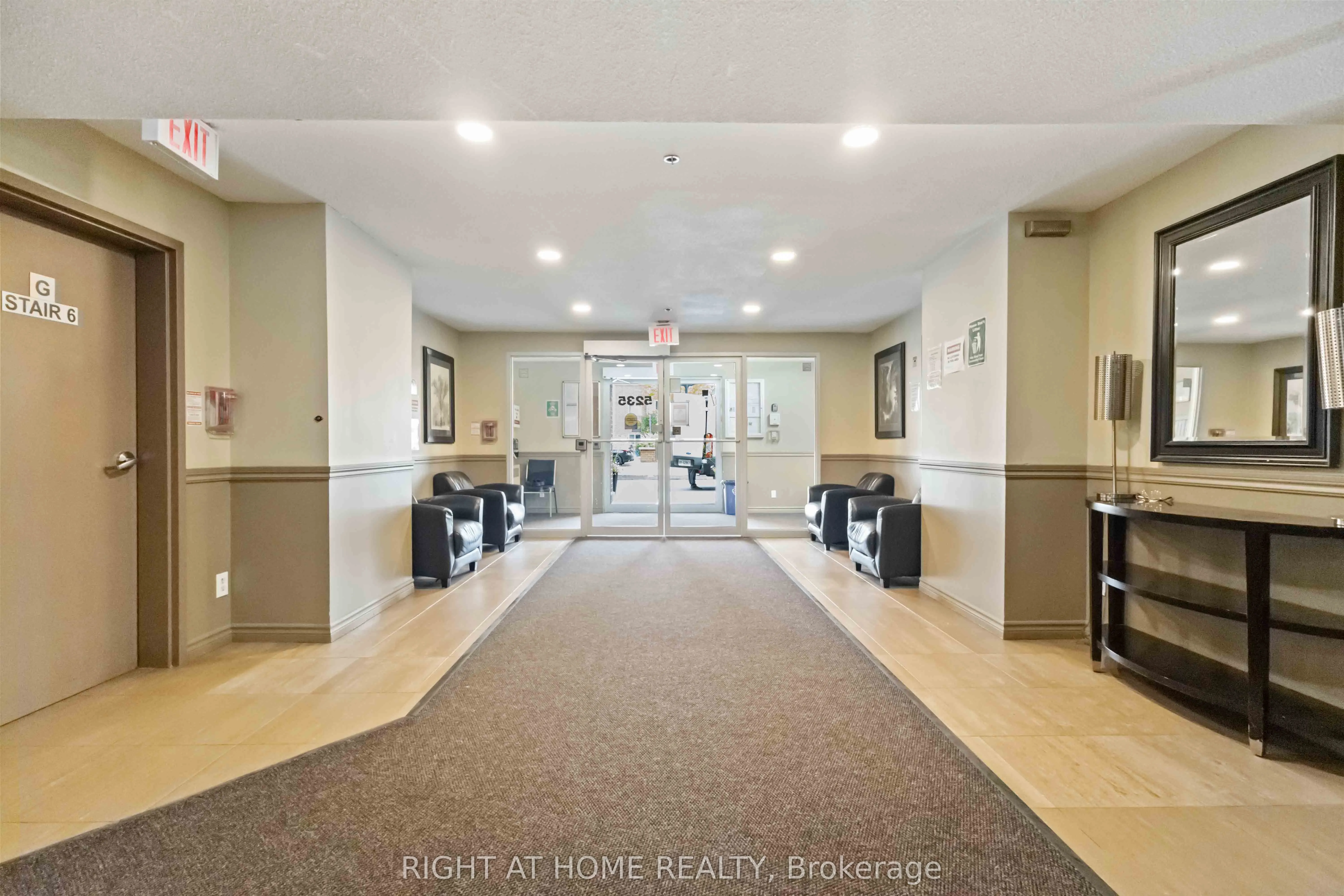5235 Finch Avenue E, #202