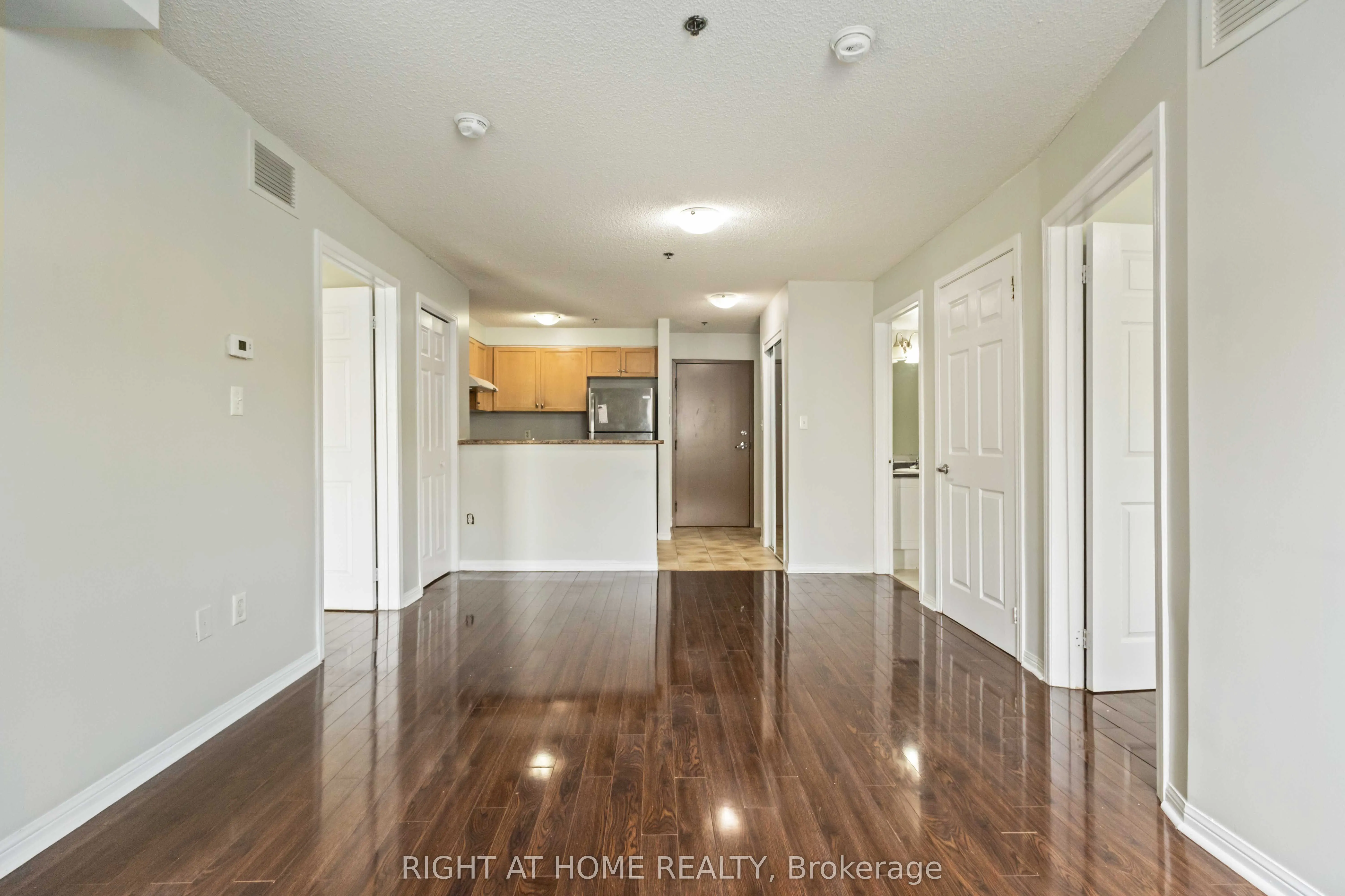 5235 Finch Avenue E, #202