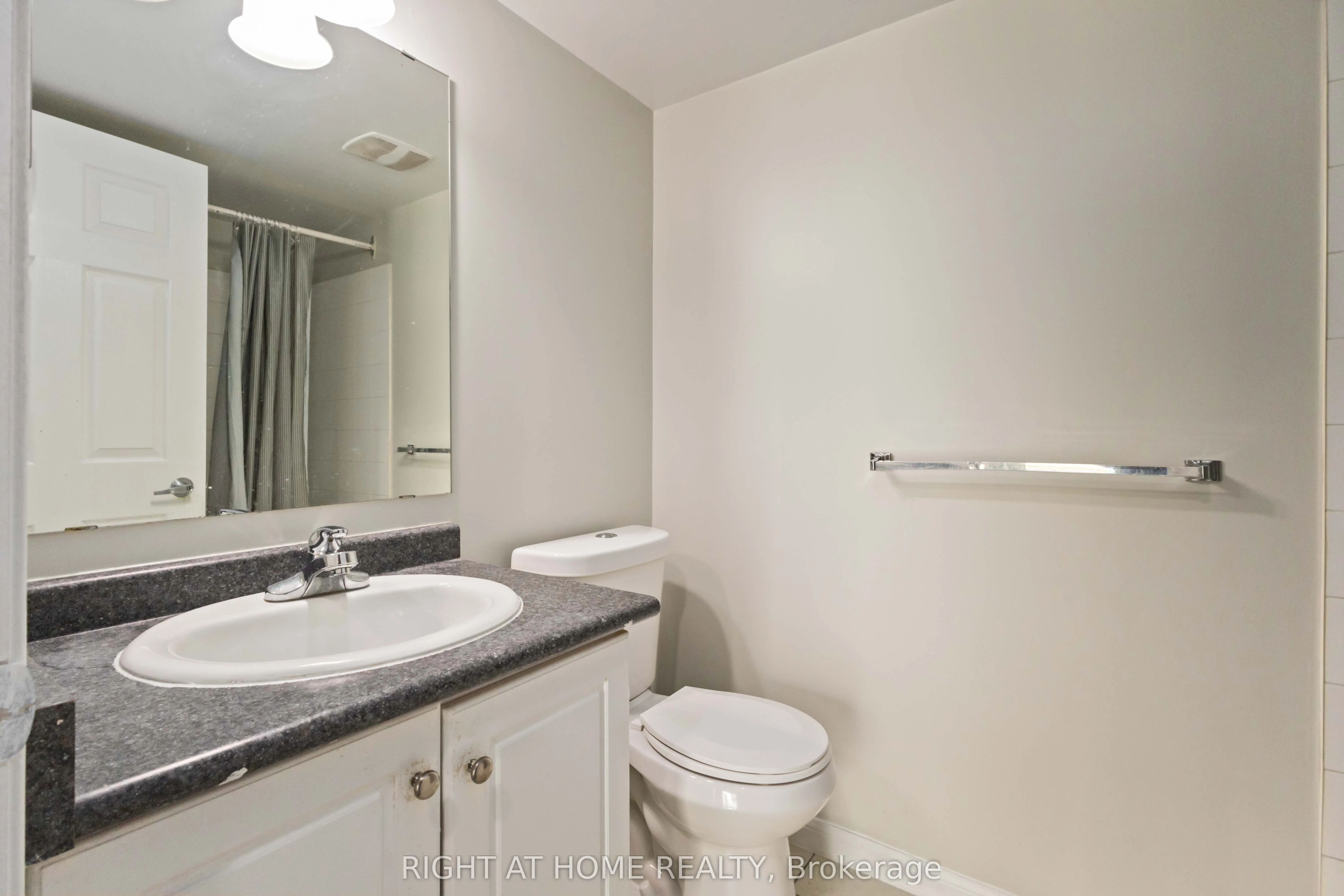 5235 Finch Avenue E, #202