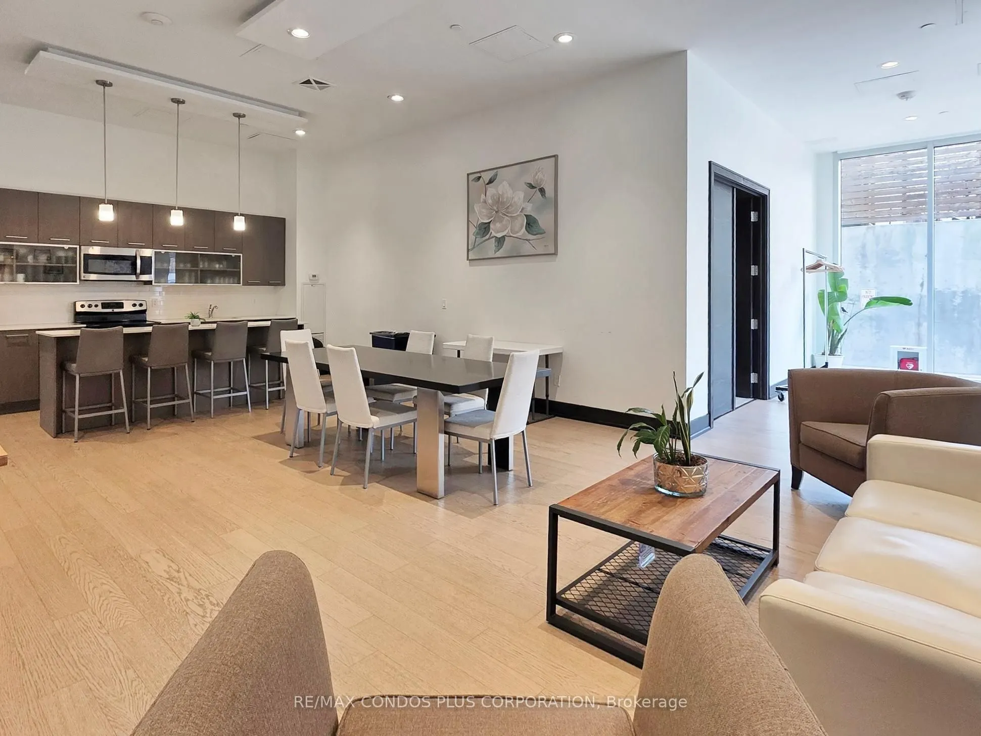 2055 Danforth Avenue, #605