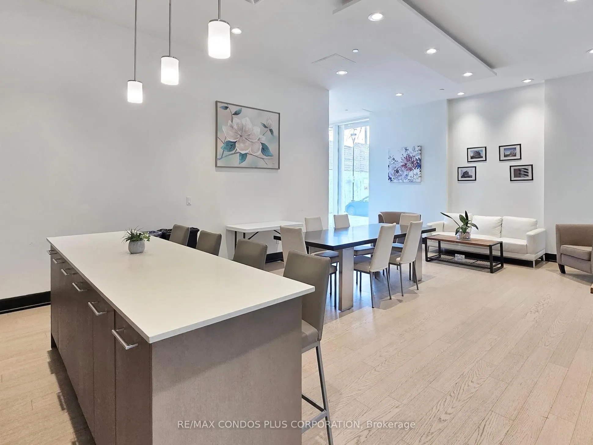 2055 Danforth Avenue, #605