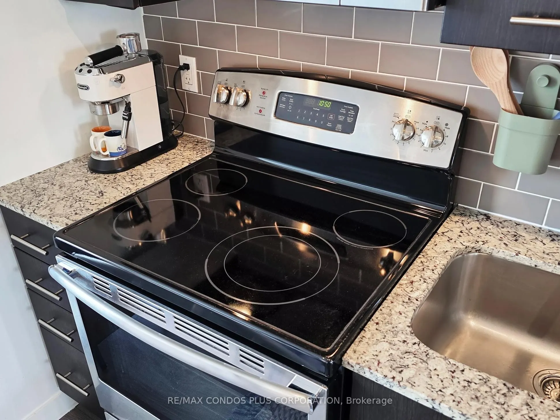 2055 Danforth Avenue, #605