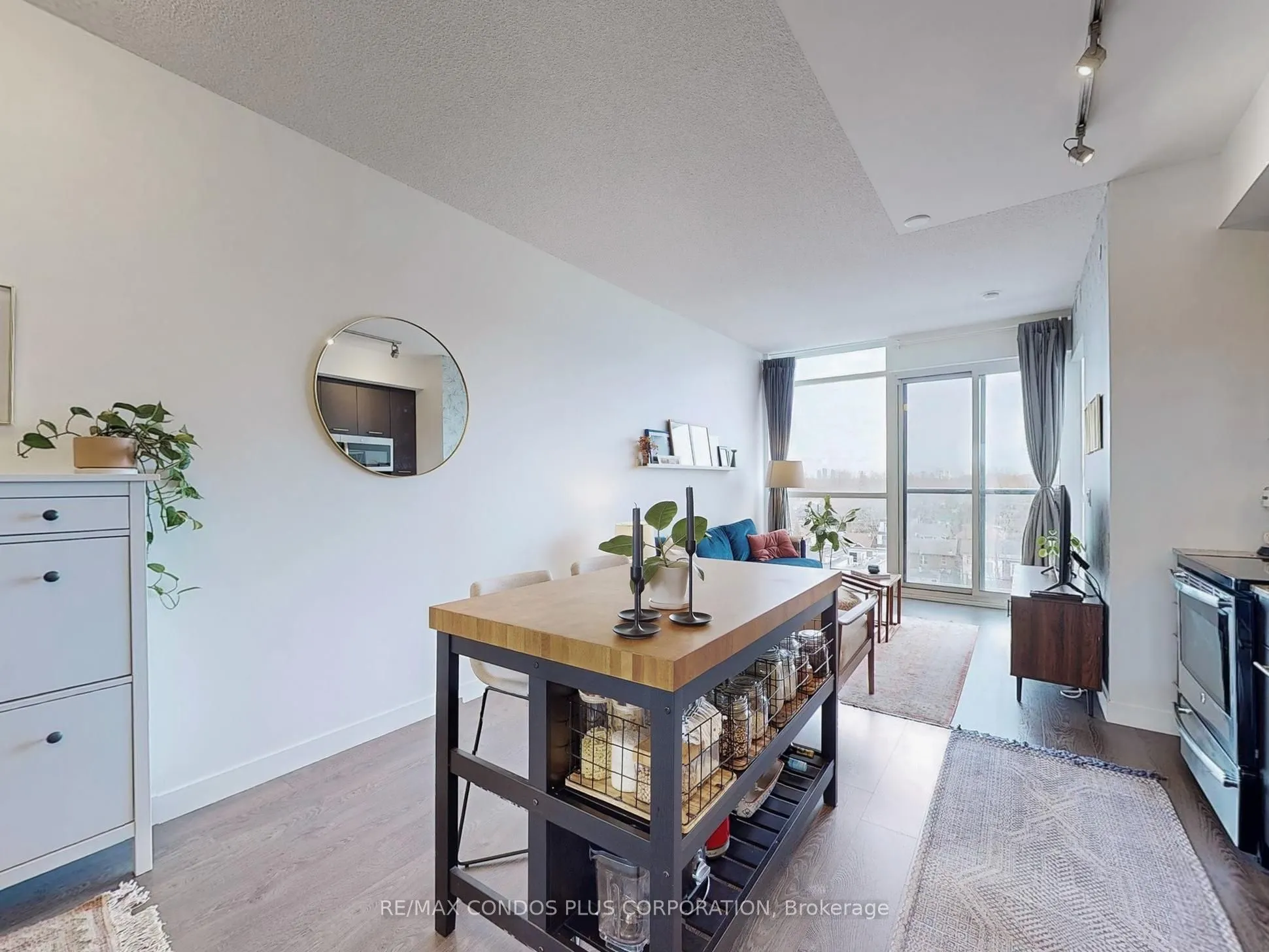 2055 Danforth Avenue, #605