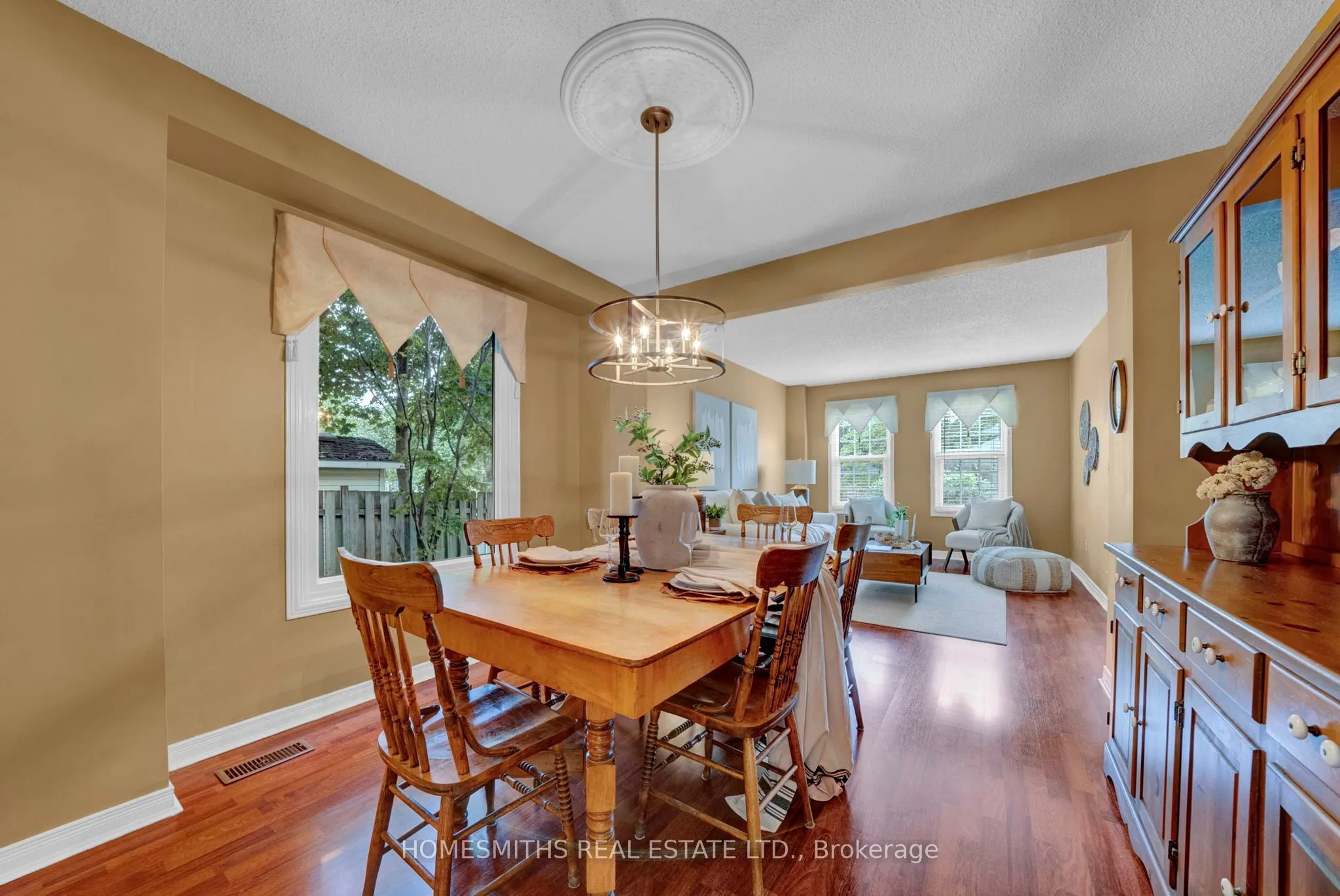 10 Chester Lane