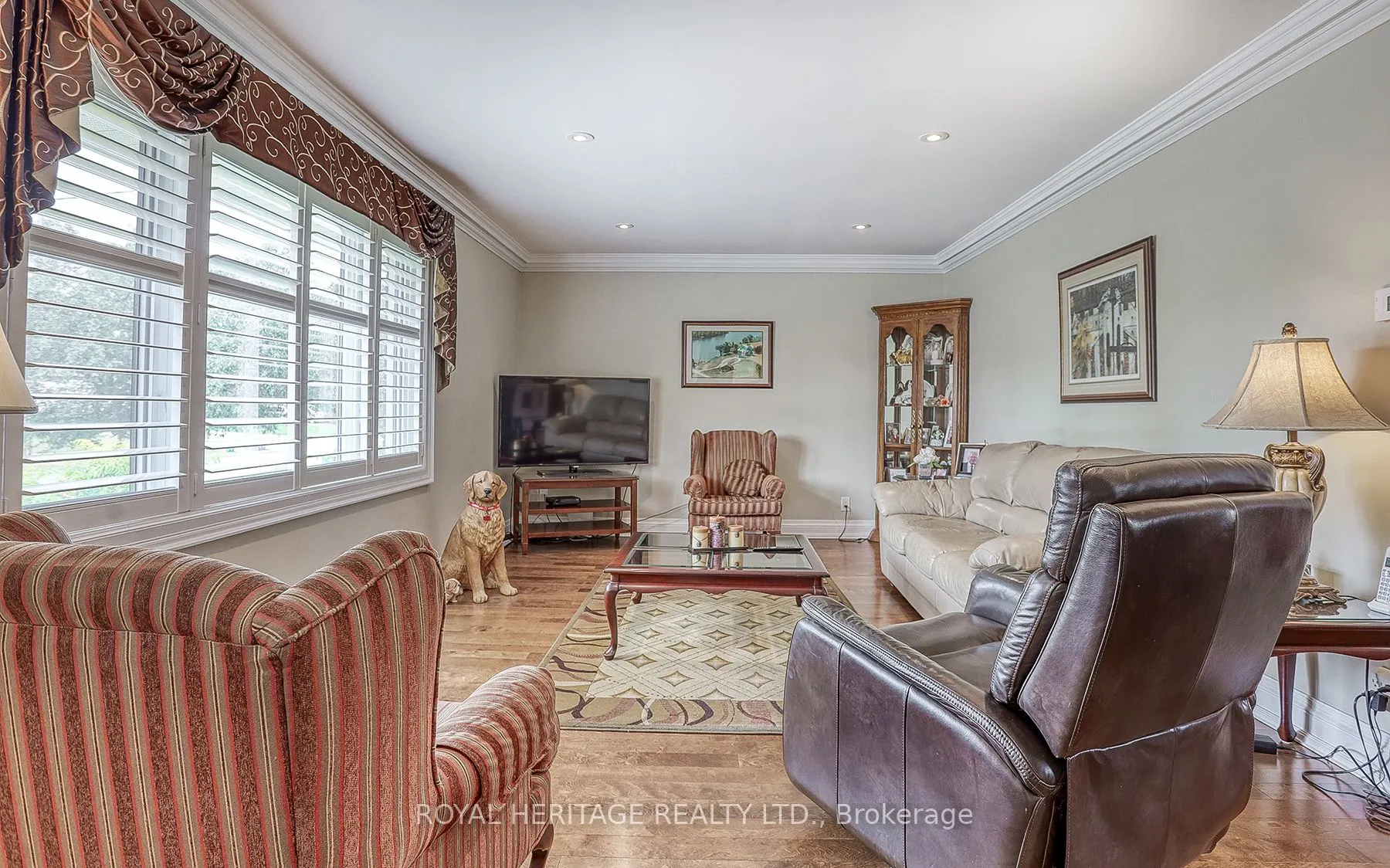 339 Nipigon Street E