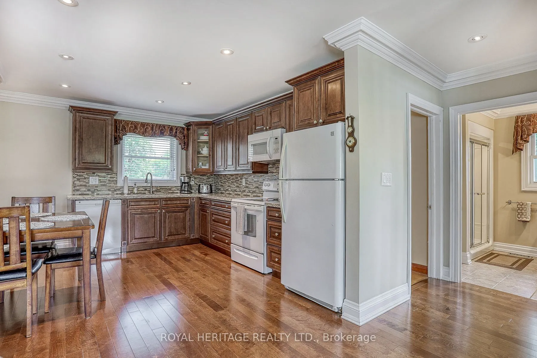 339 Nipigon Street E