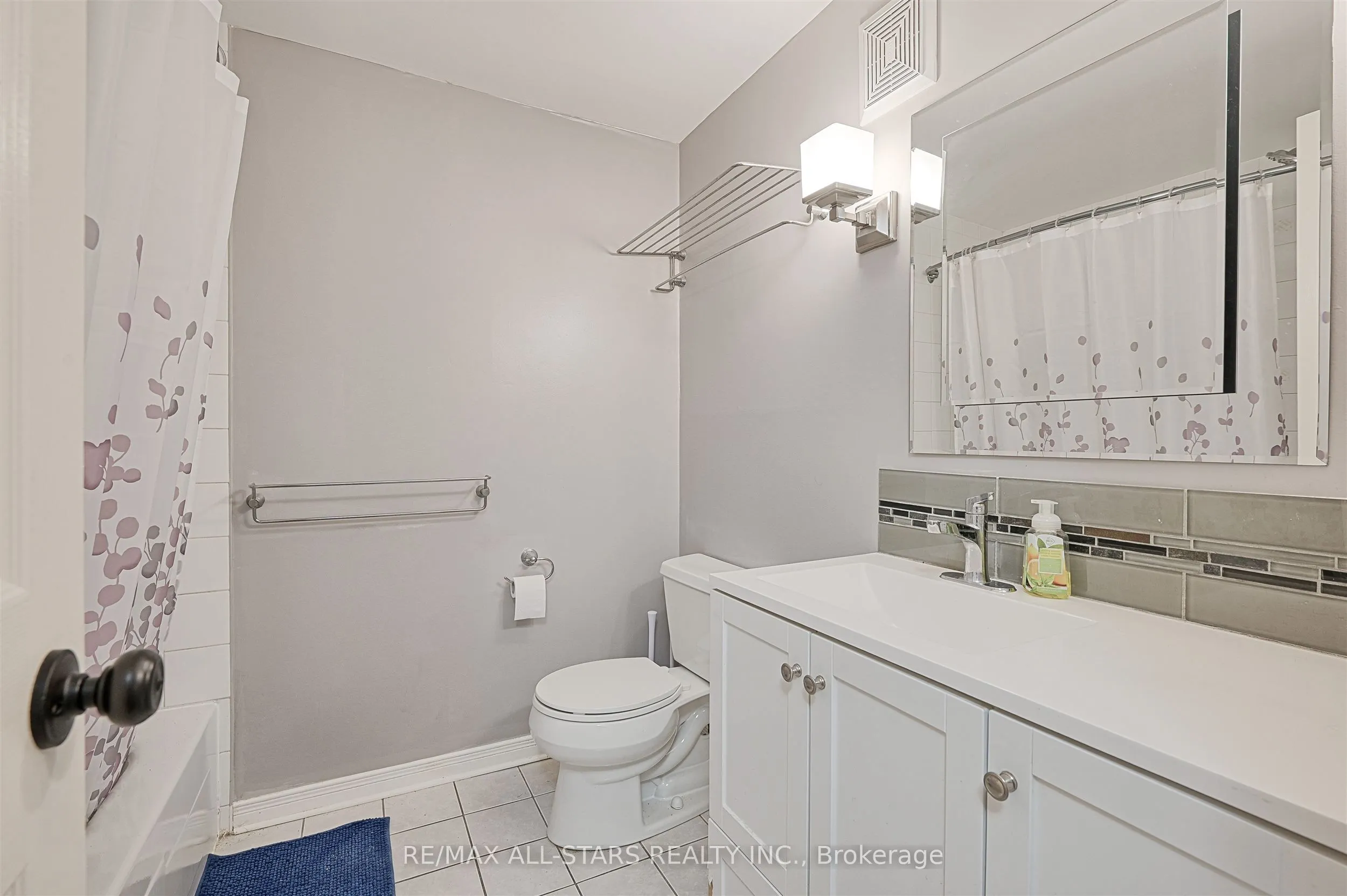 30 Livingston Road, #26