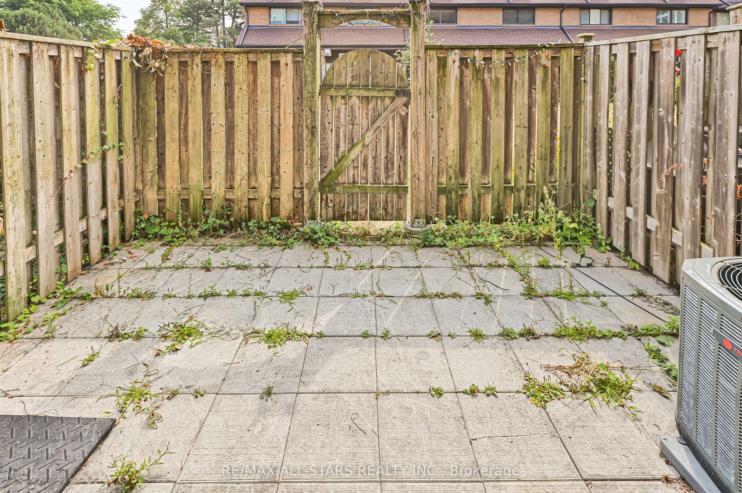 30 Livingston Road, #26
