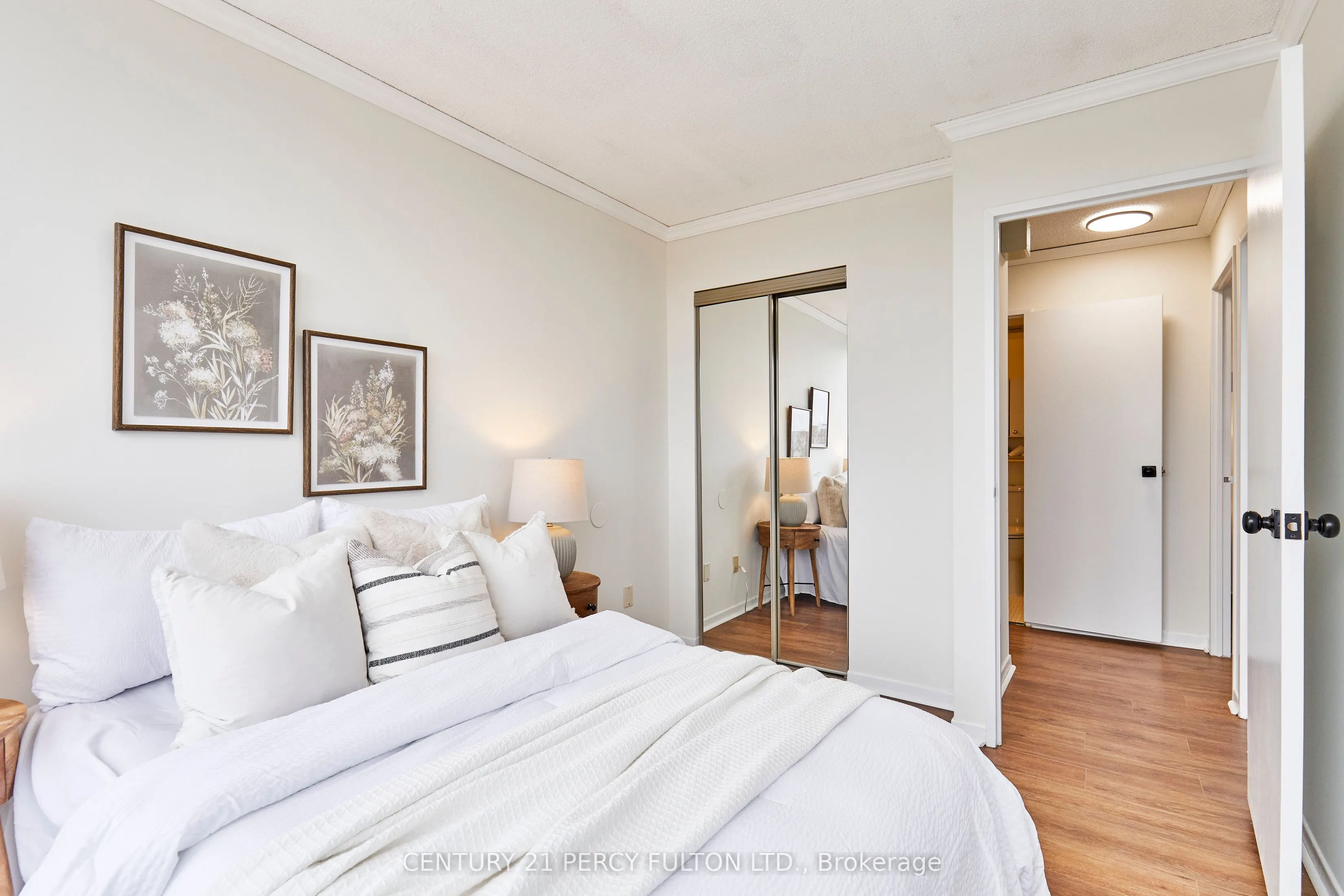 55 William Street E, #PH12