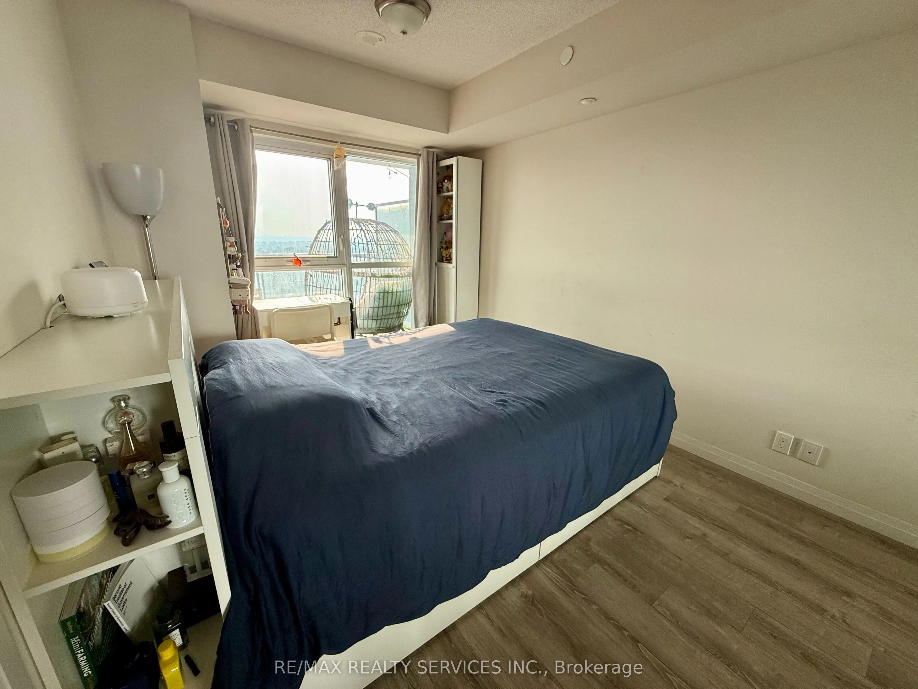 2150 Lawrence Avenue E, #1806