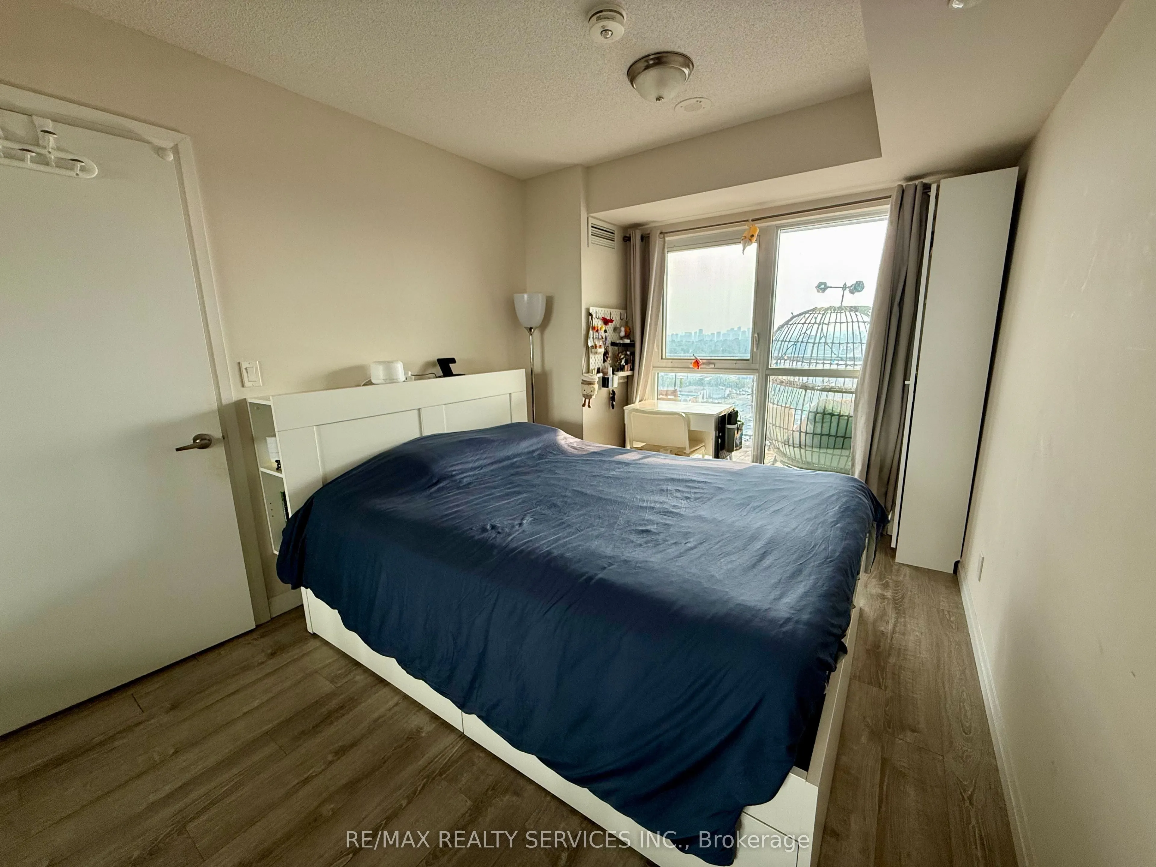 2150 Lawrence Avenue E, #1806