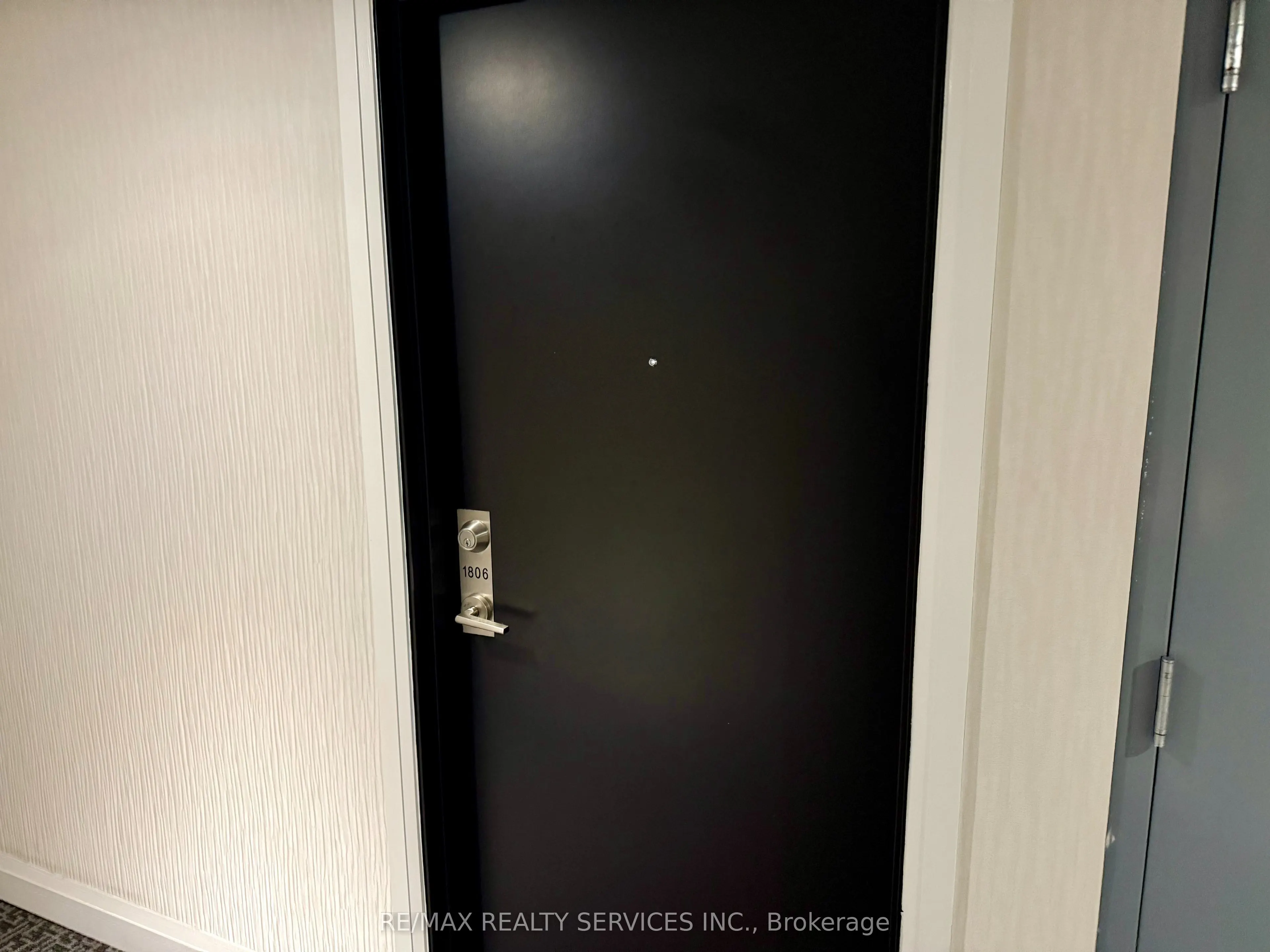 2150 Lawrence Avenue E, #1806