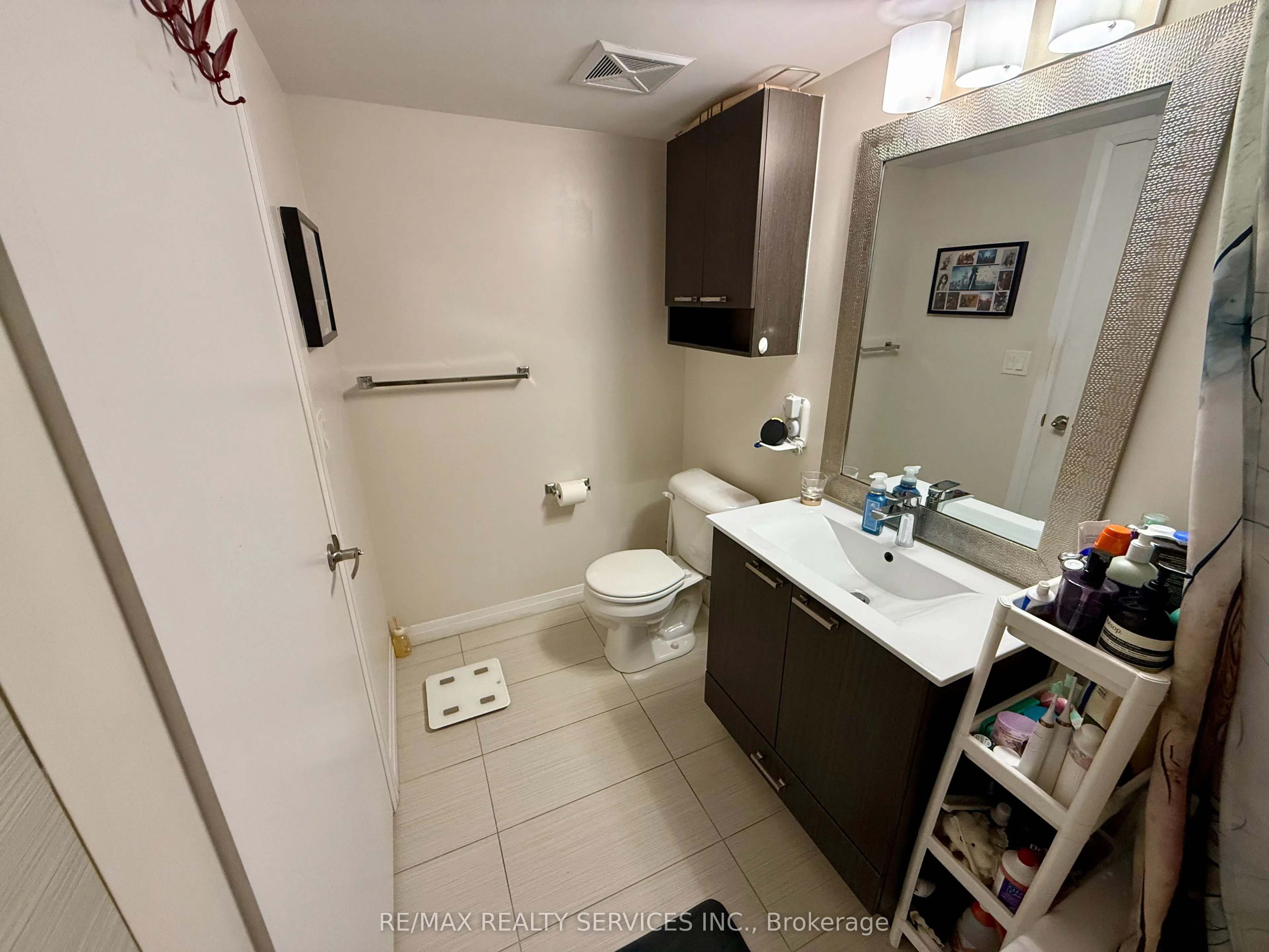 2150 Lawrence Avenue E, #1806