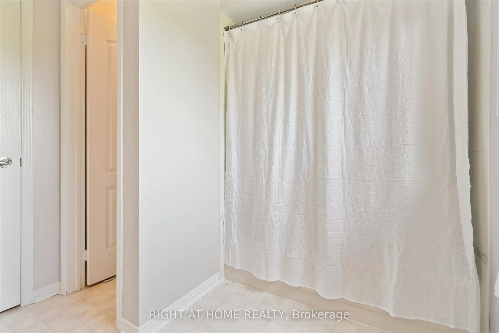 2097 Lynn Heights Drive
