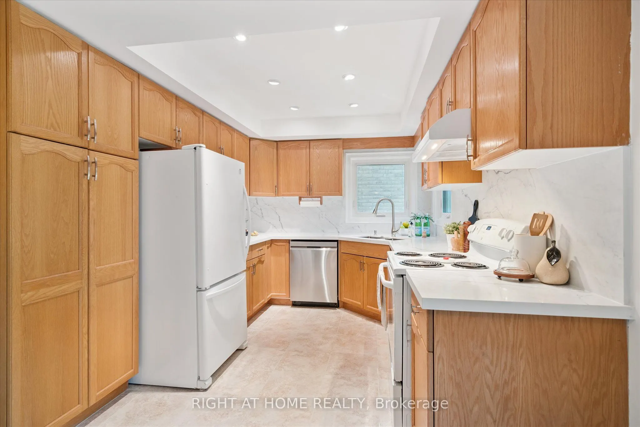 2097 Lynn Heights Drive