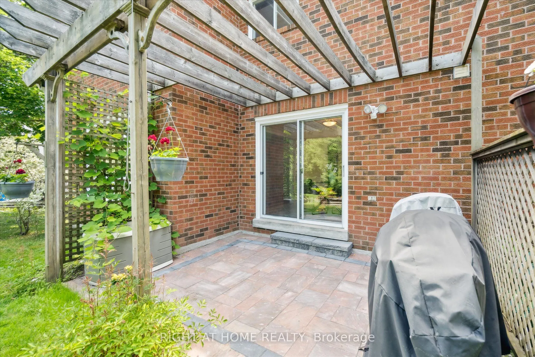 2097 Lynn Heights Drive