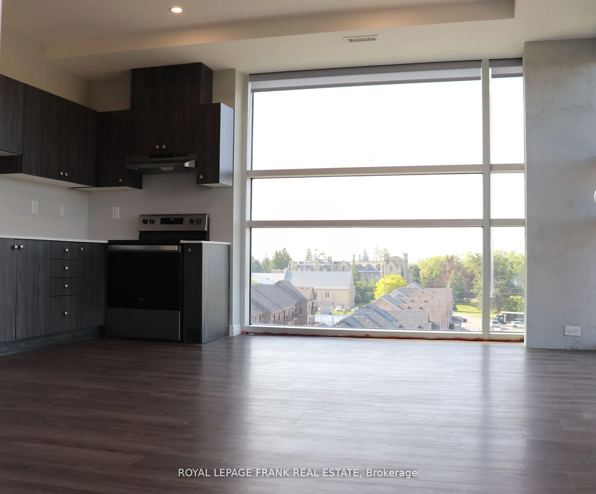 513 Dundas Street E, #D