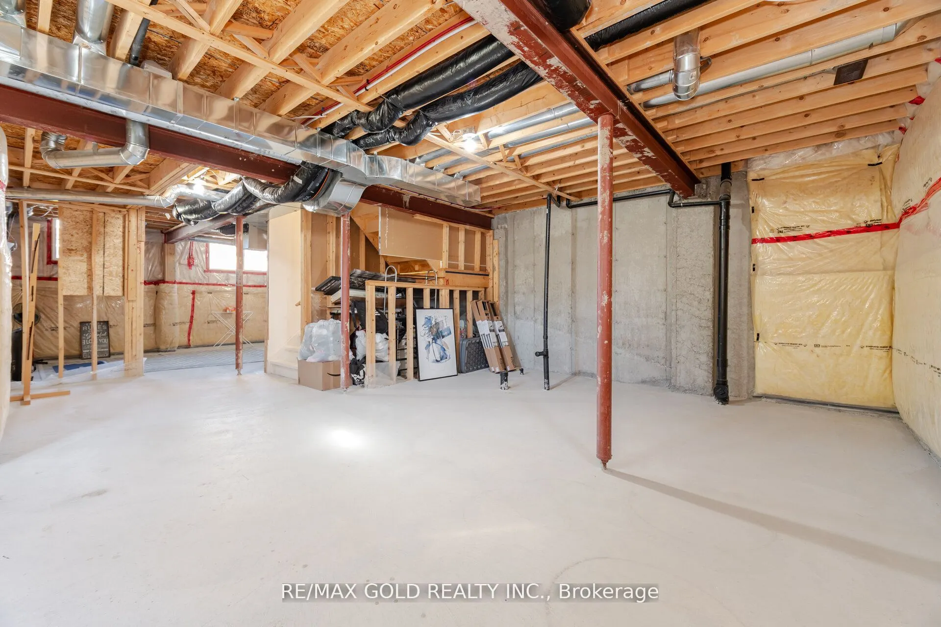2494 Earl Grey Avenue