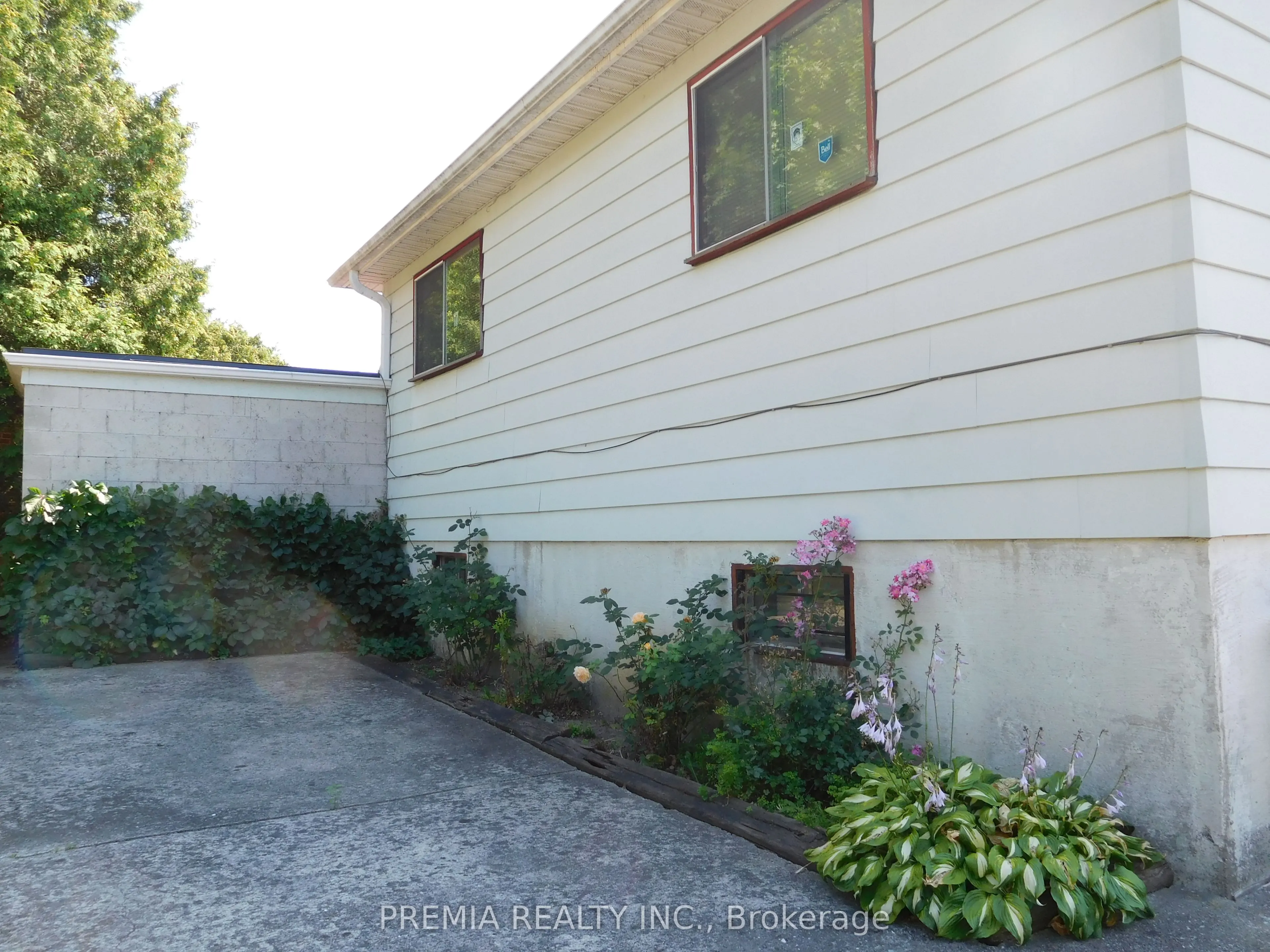 55 Gemshaw Crescent
