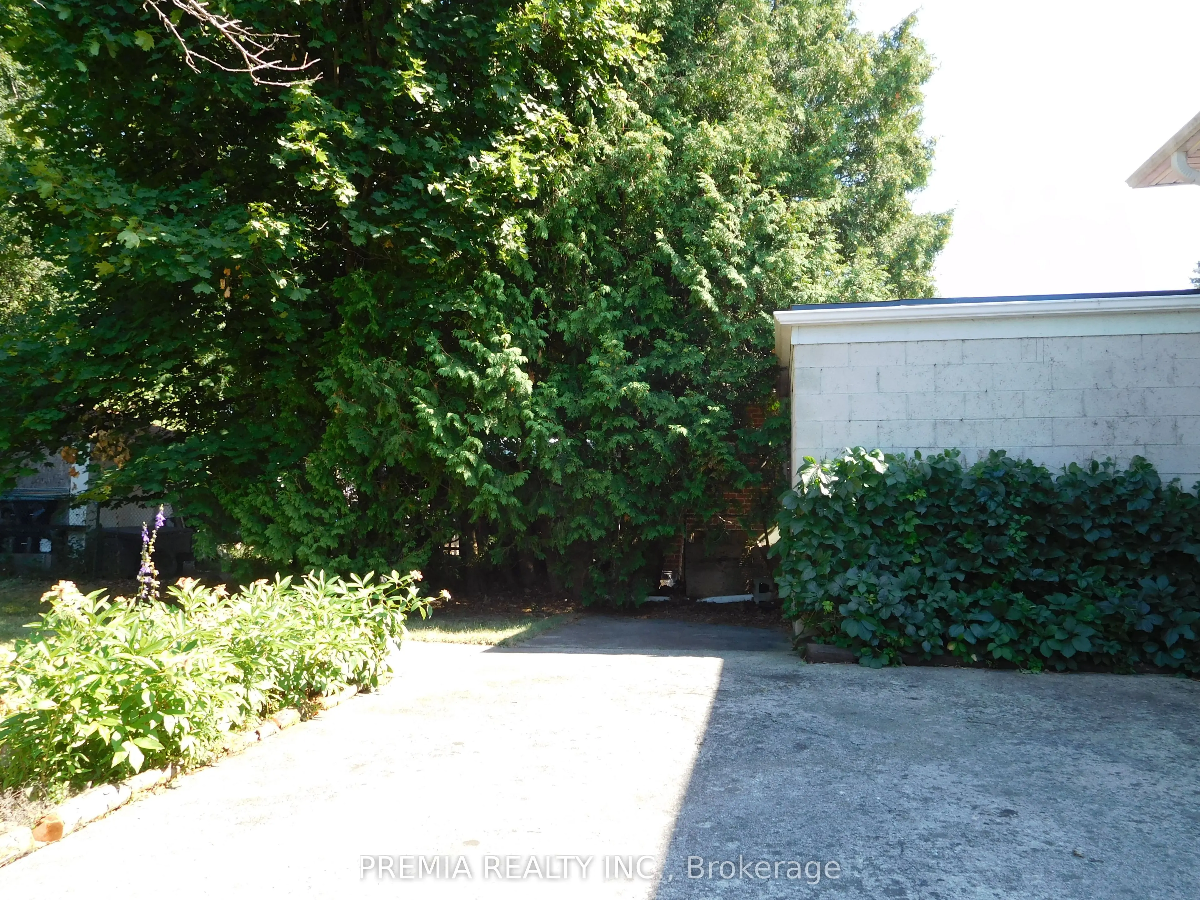55 Gemshaw Crescent