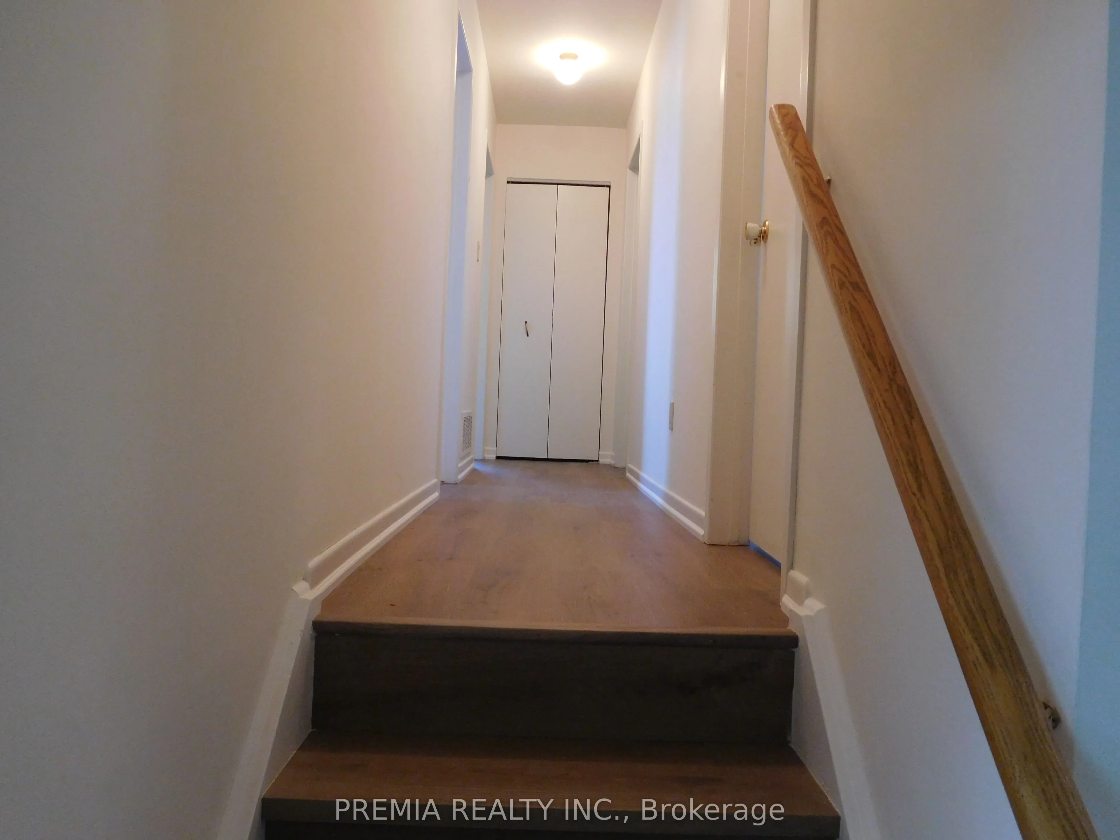 55 Gemshaw Crescent