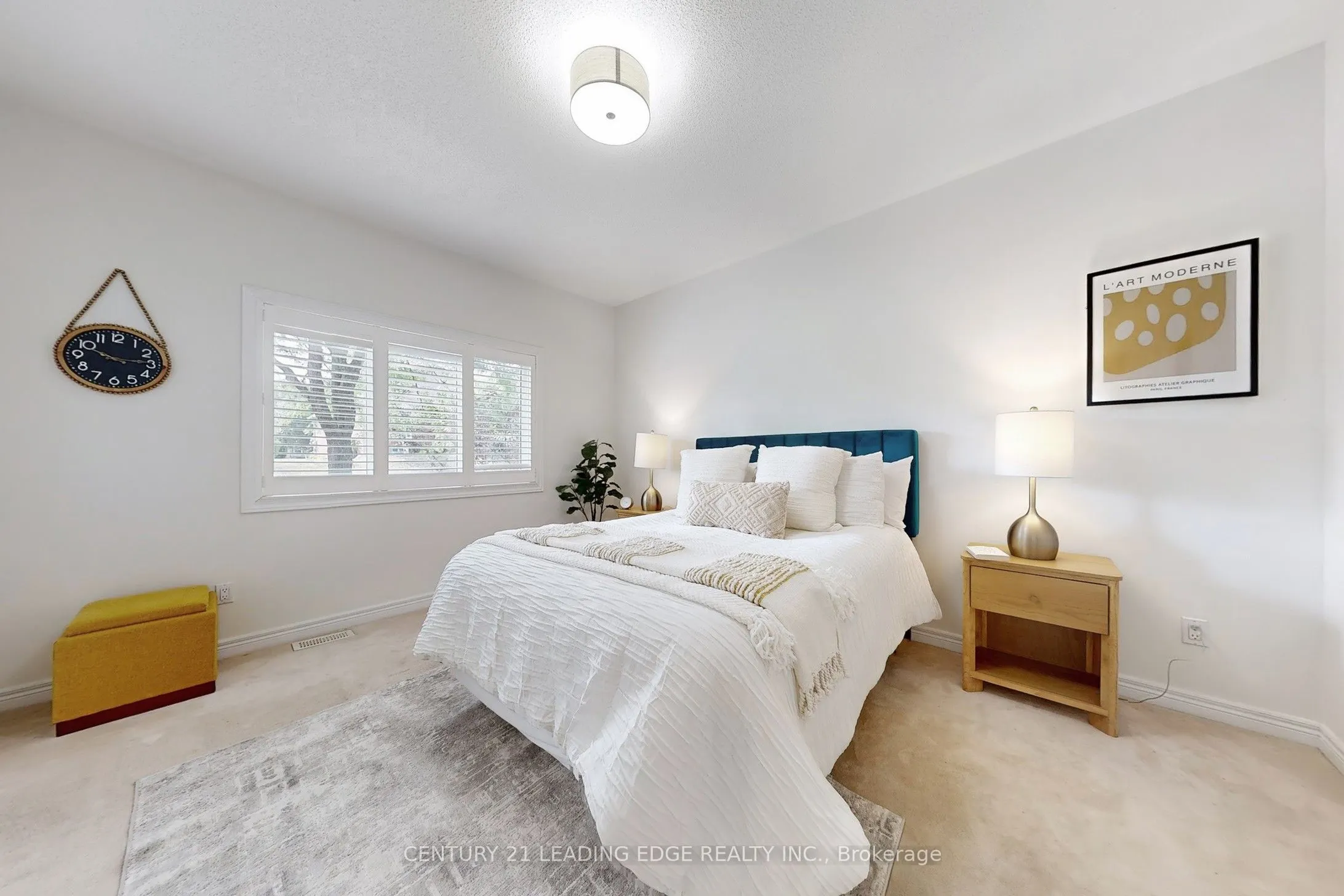 320 Waterbury Crescent