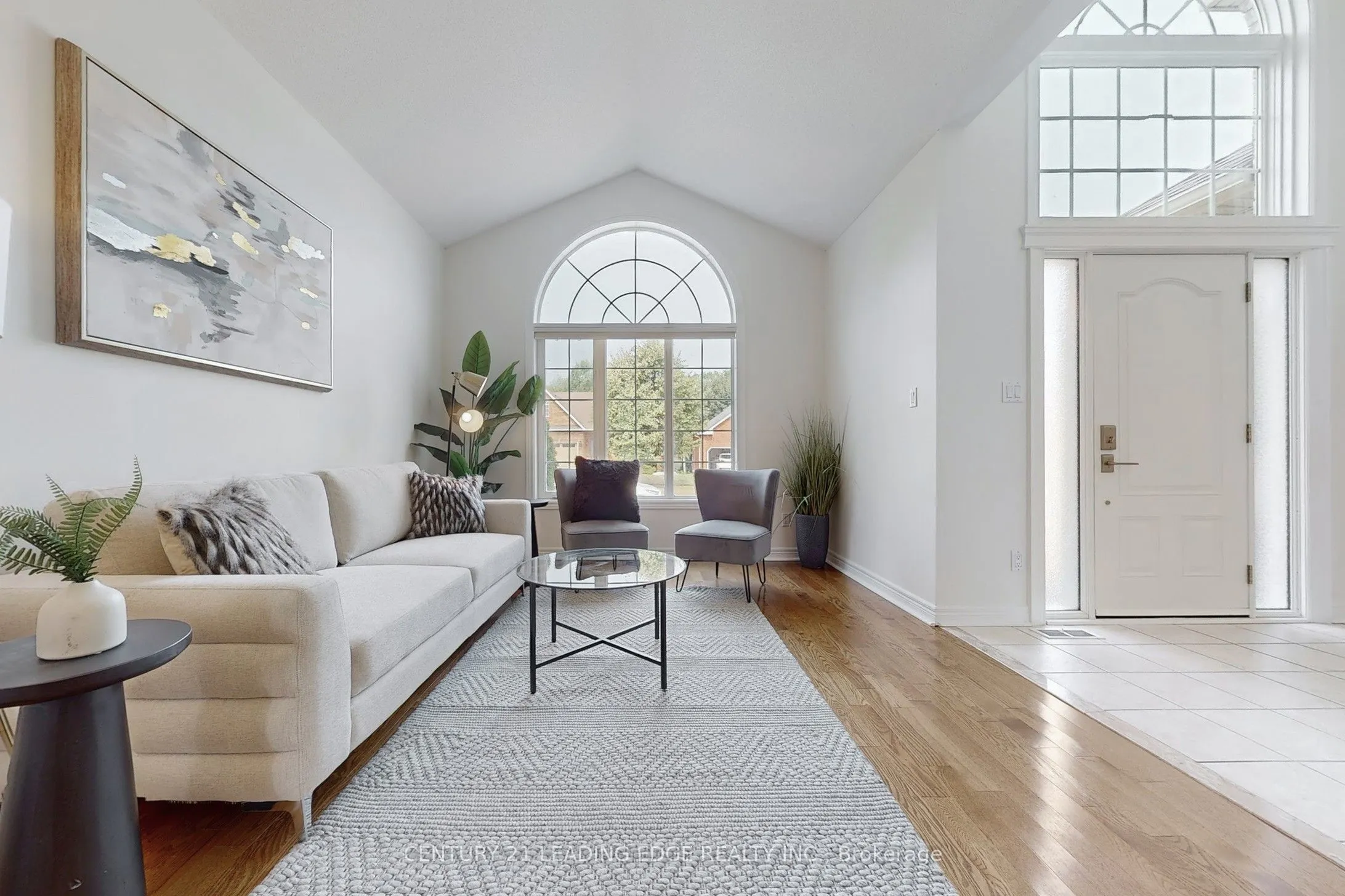 320 Waterbury Crescent
