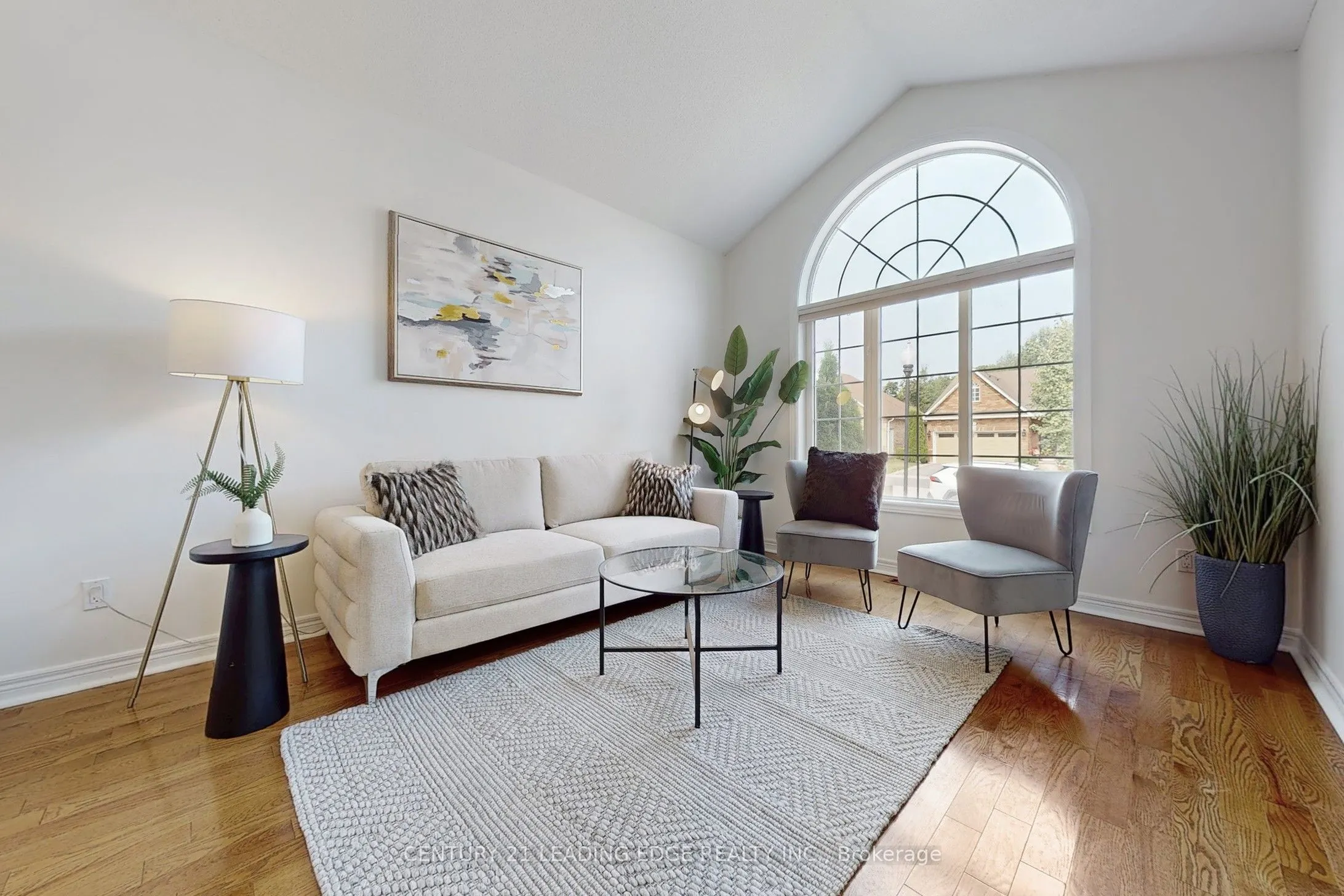 320 Waterbury Crescent