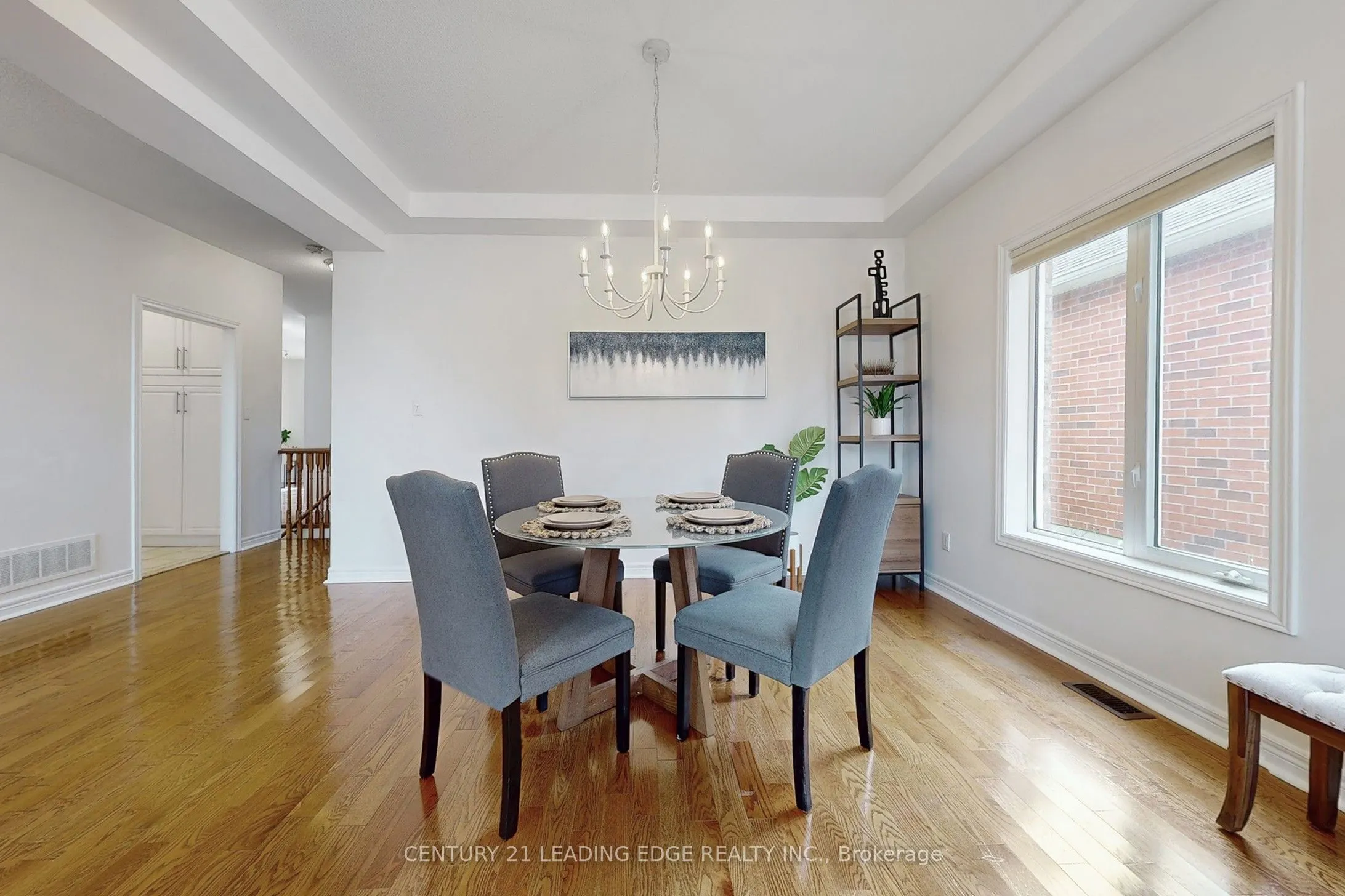 320 Waterbury Crescent