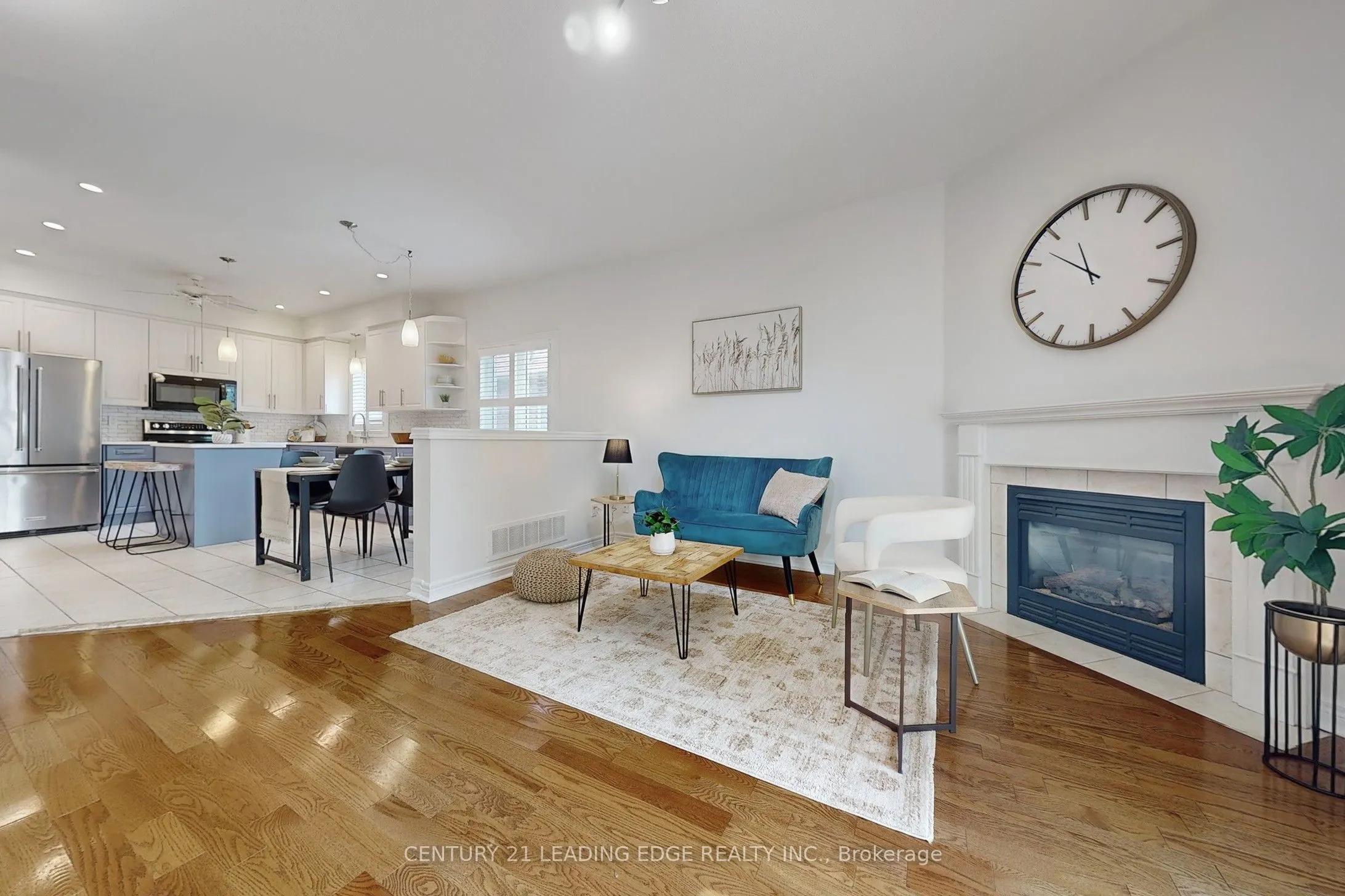 320 Waterbury Crescent