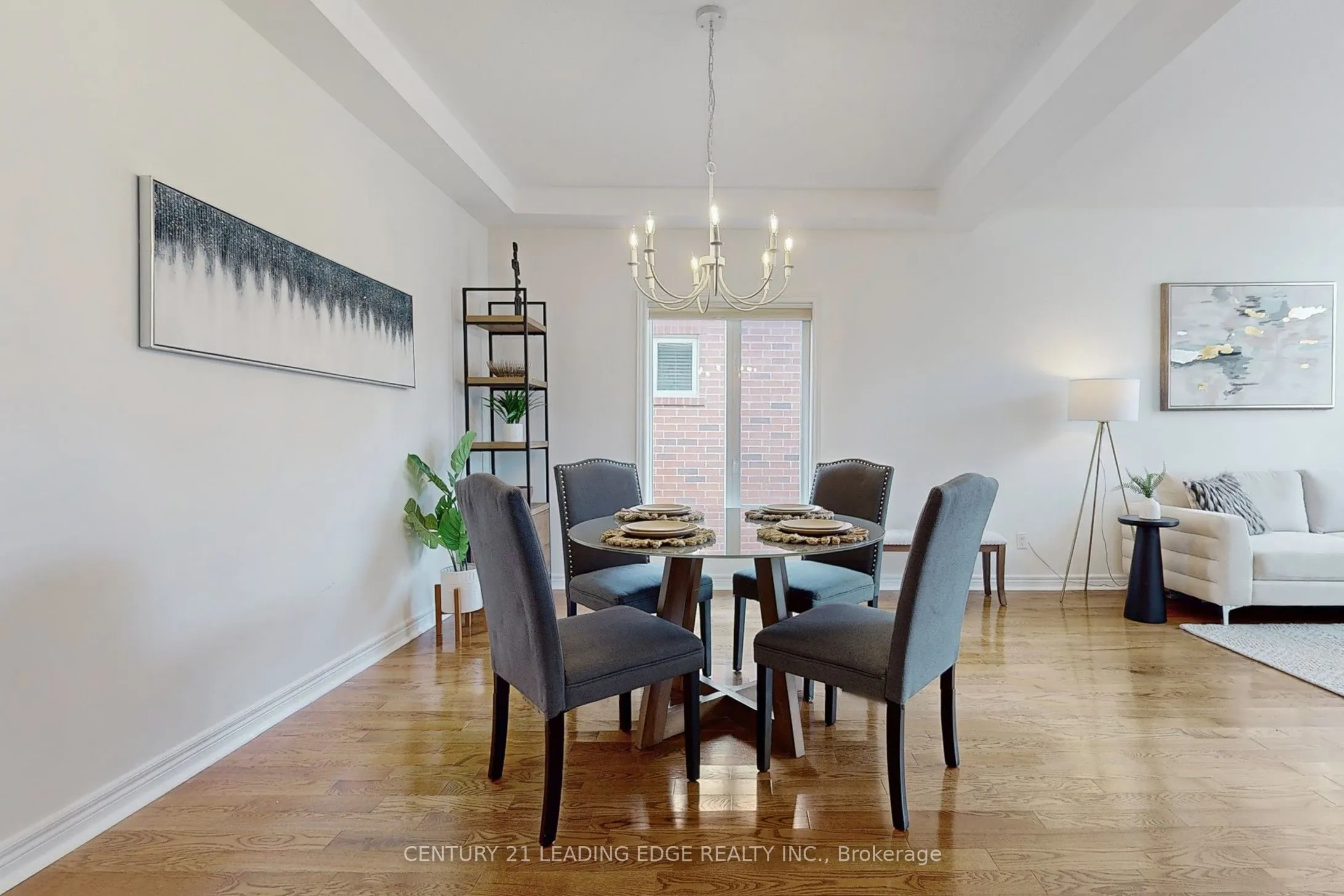 320 Waterbury Crescent