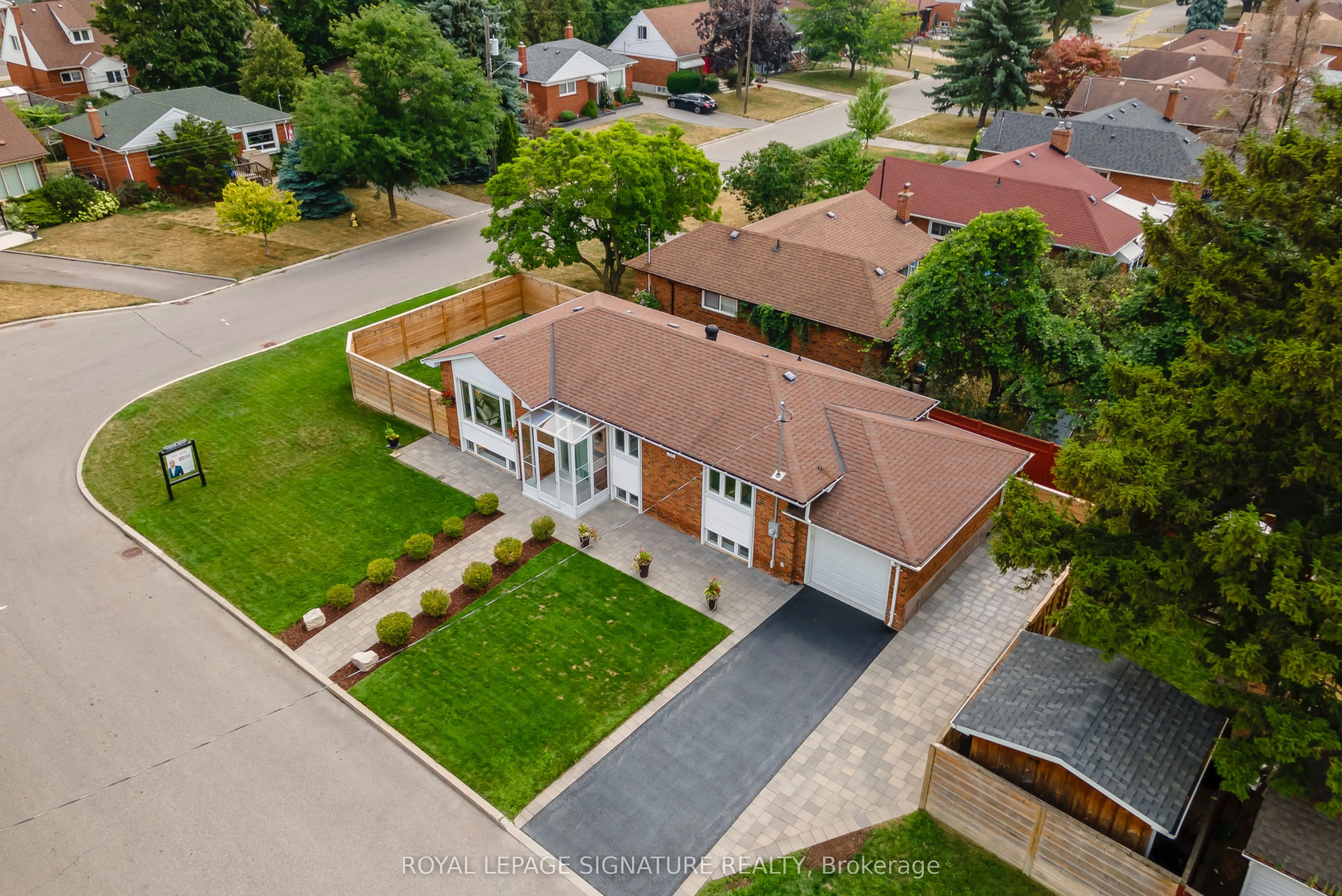 52 Ivorwood Crescent