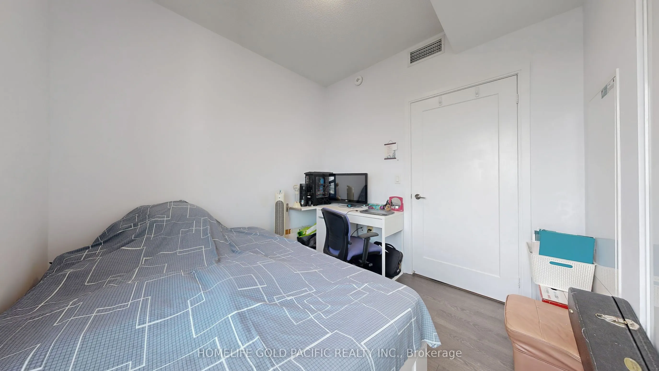 275 Village Green Square, #3423
