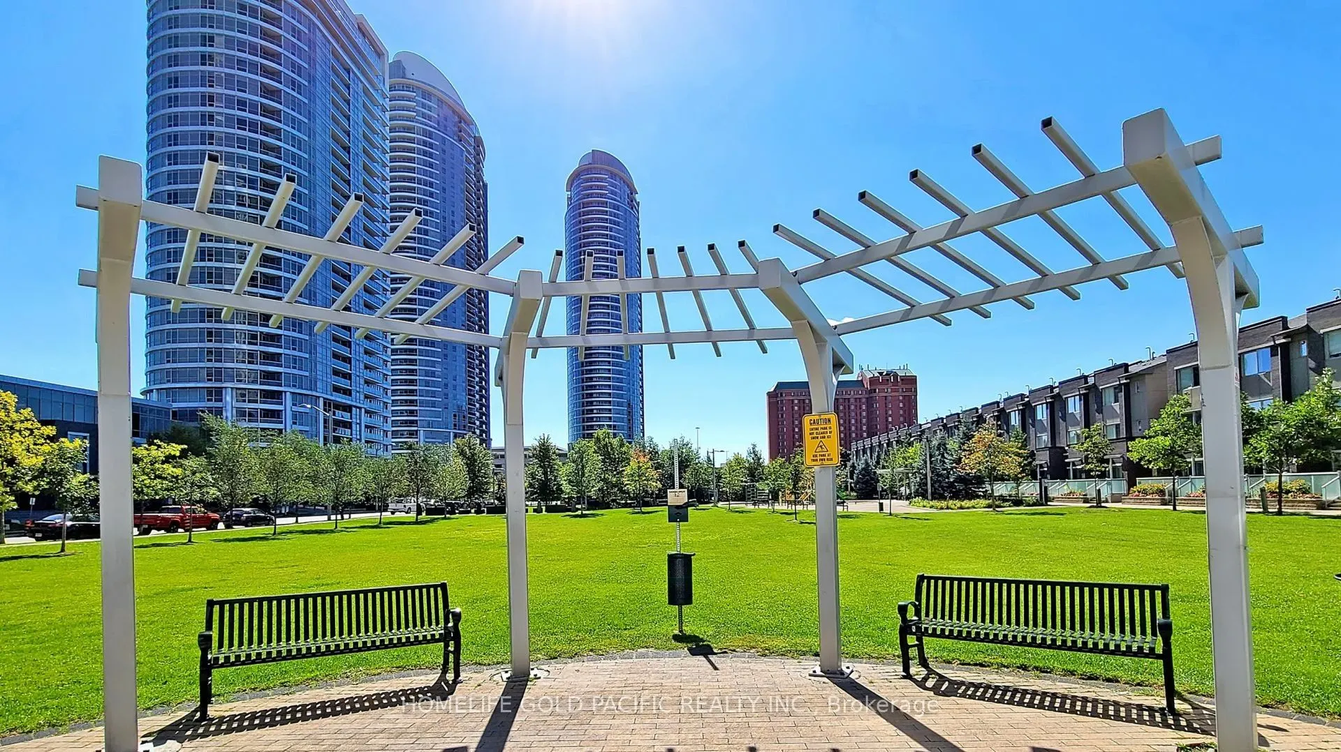 275 Village Green Square, #3423
