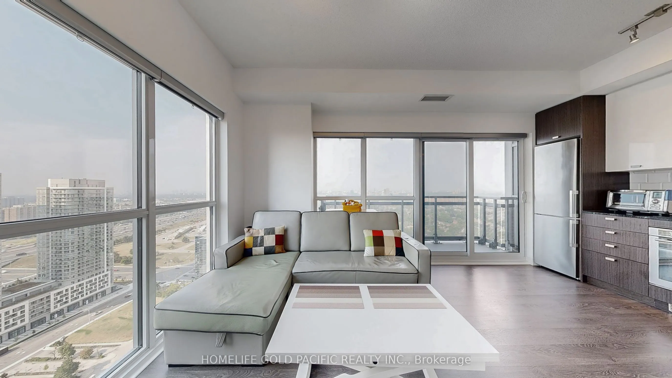 275 Village Green Square, #3423