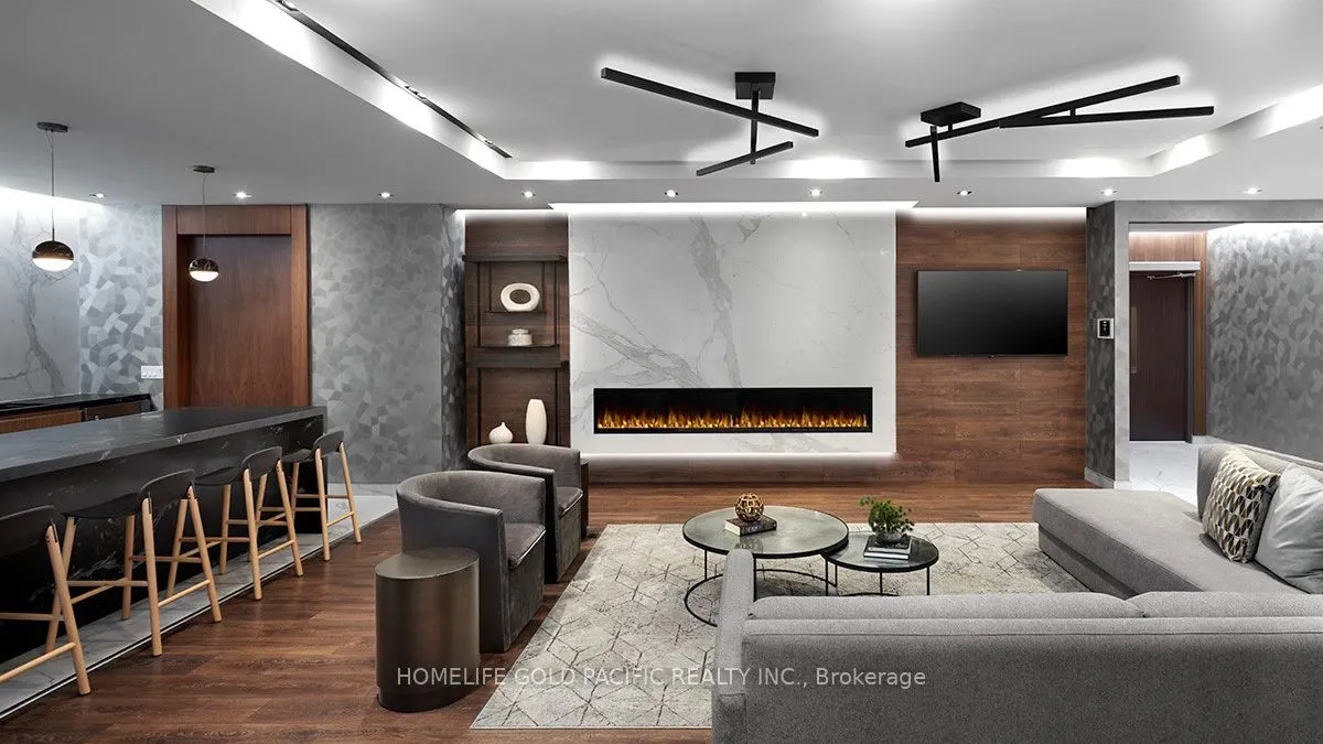 275 Village Green Square, #3423