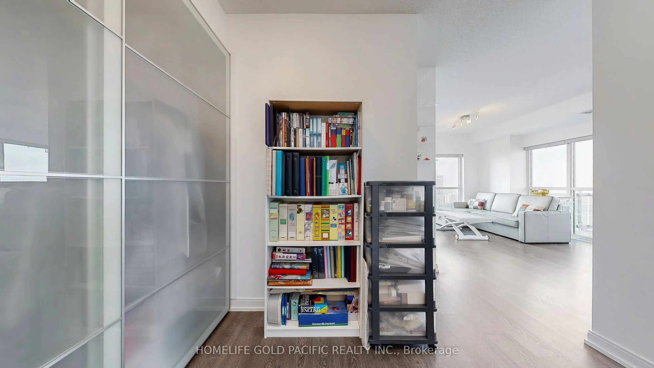 275 Village Green Square, #3423