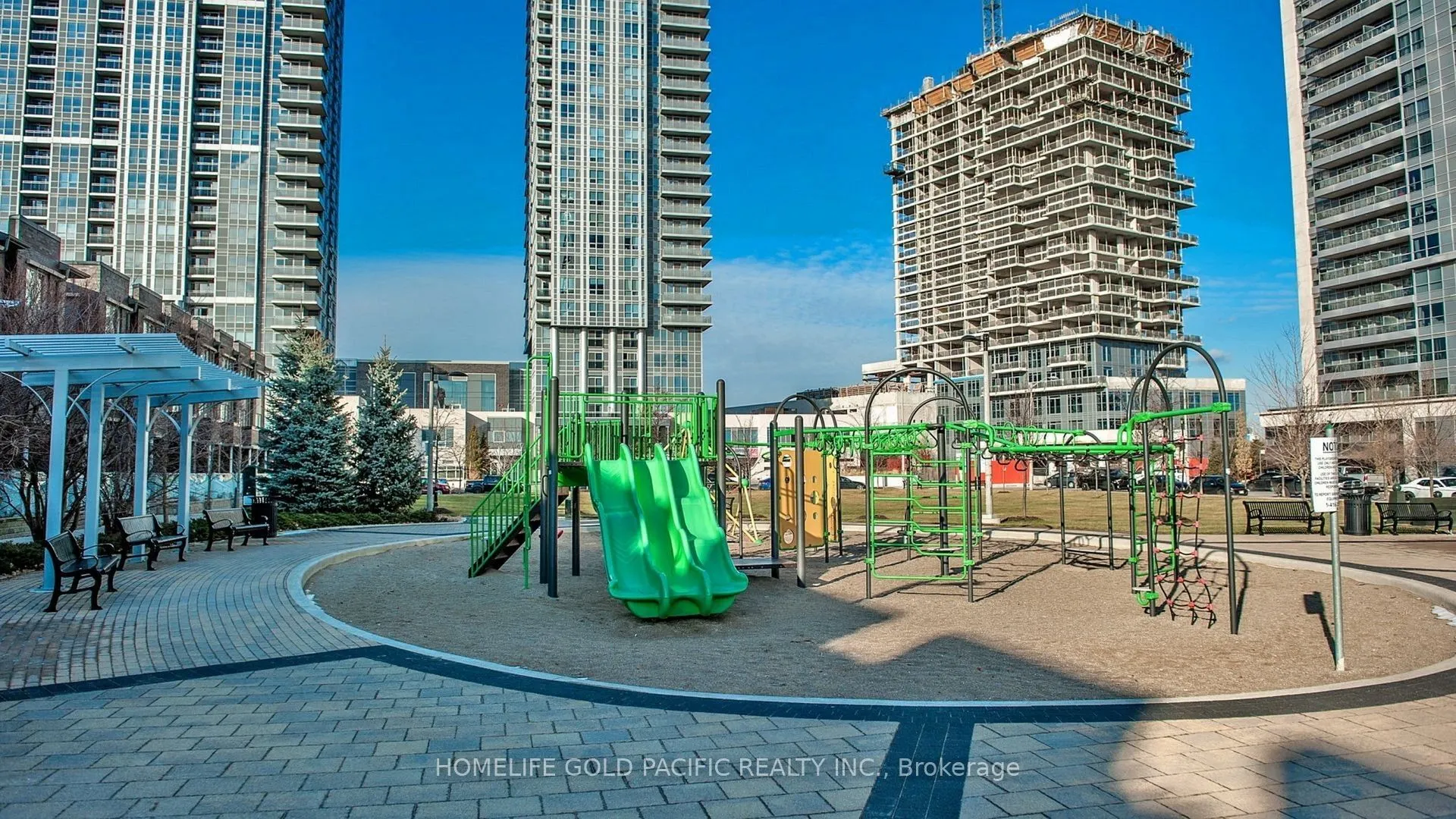 275 Village Green Square, #3423