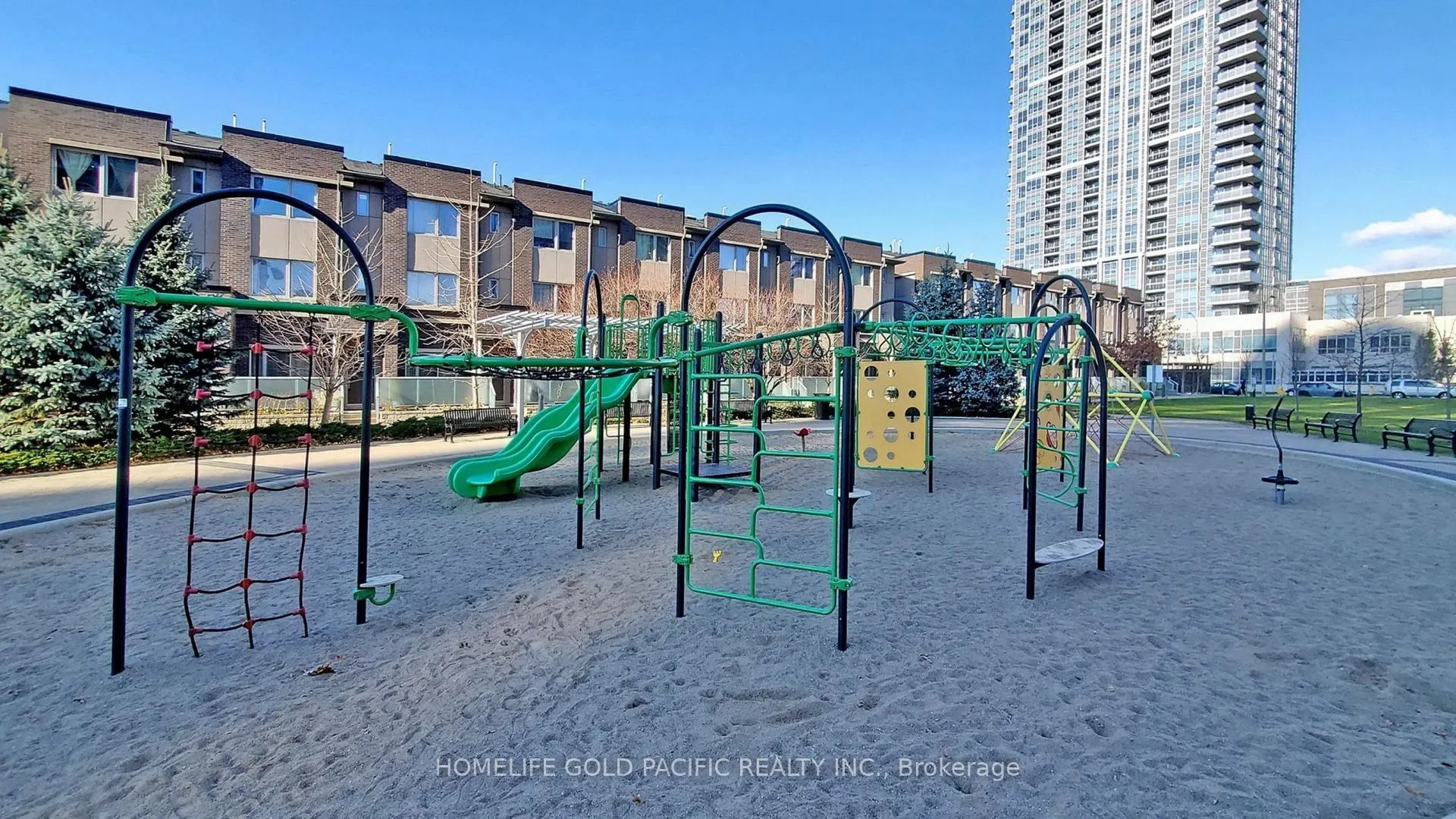 275 Village Green Square, #3423