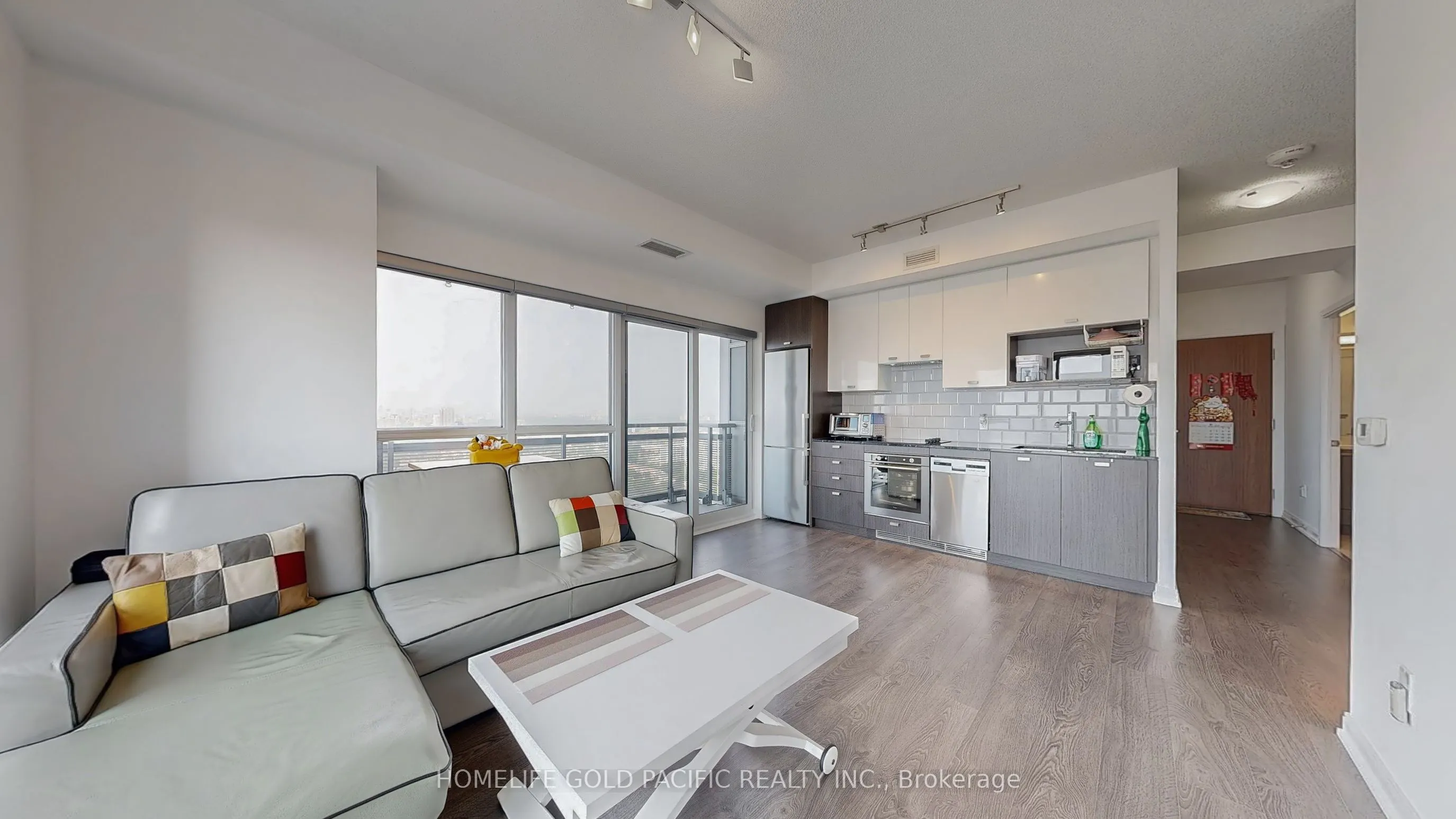 275 Village Green Square, #3423